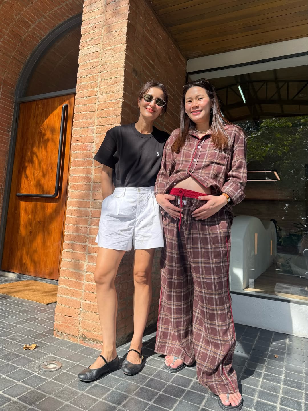 แอน ทองประสม