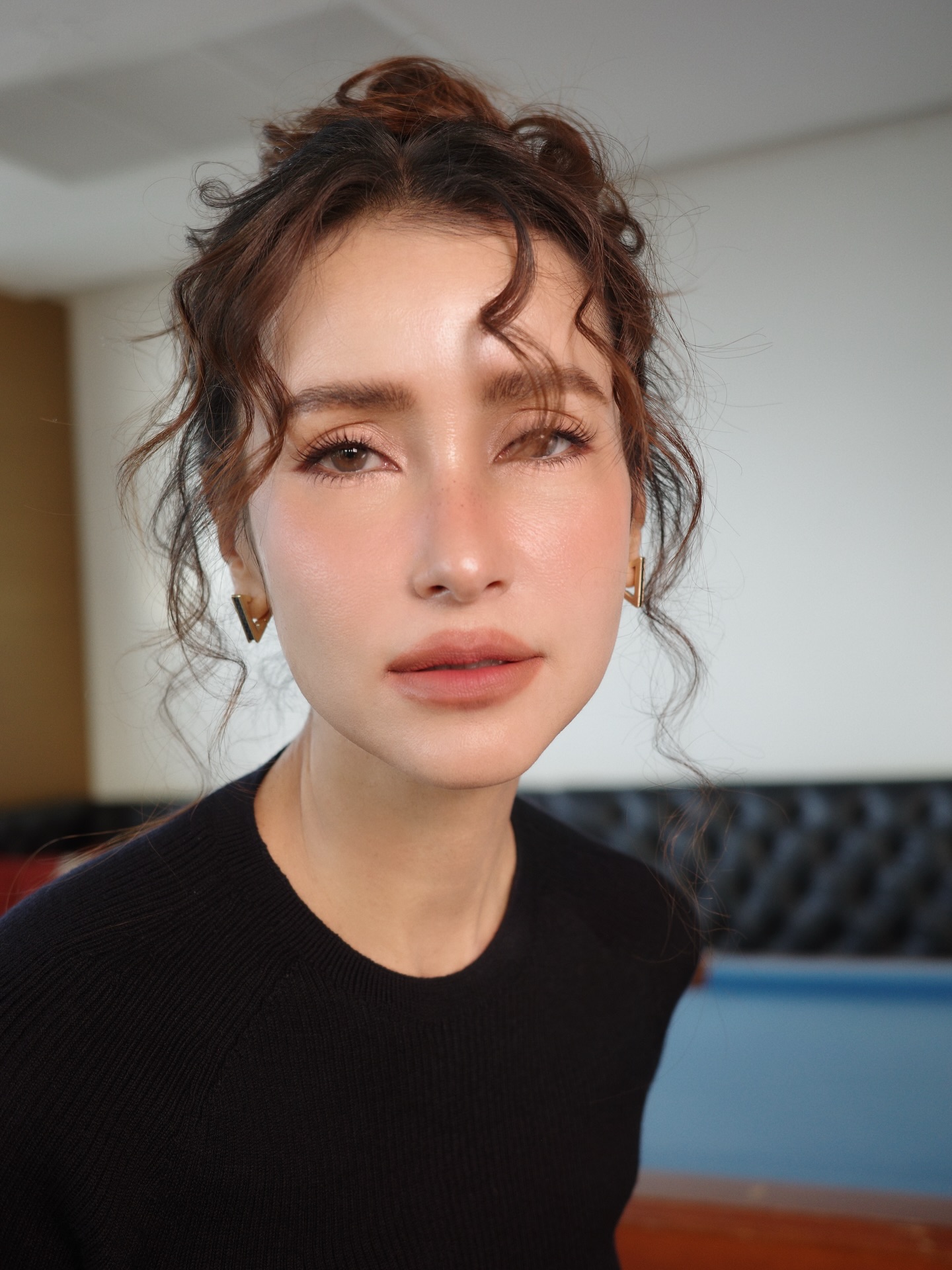 แอน ทองประสม