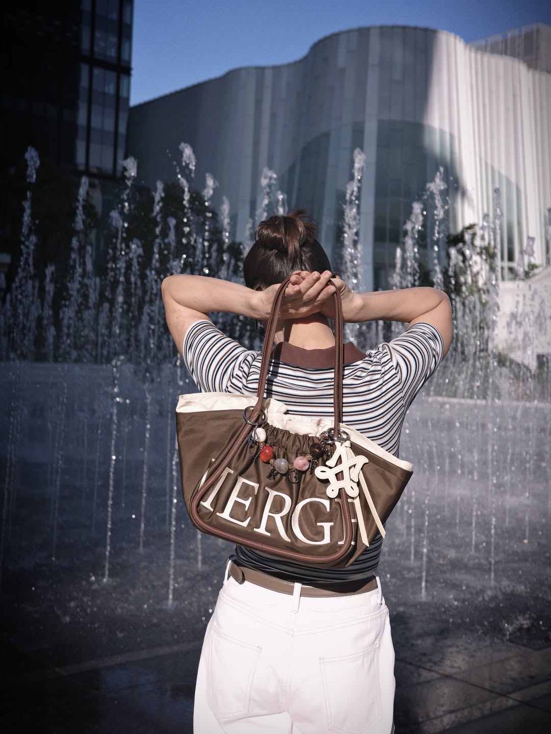 แอน ทองประสม