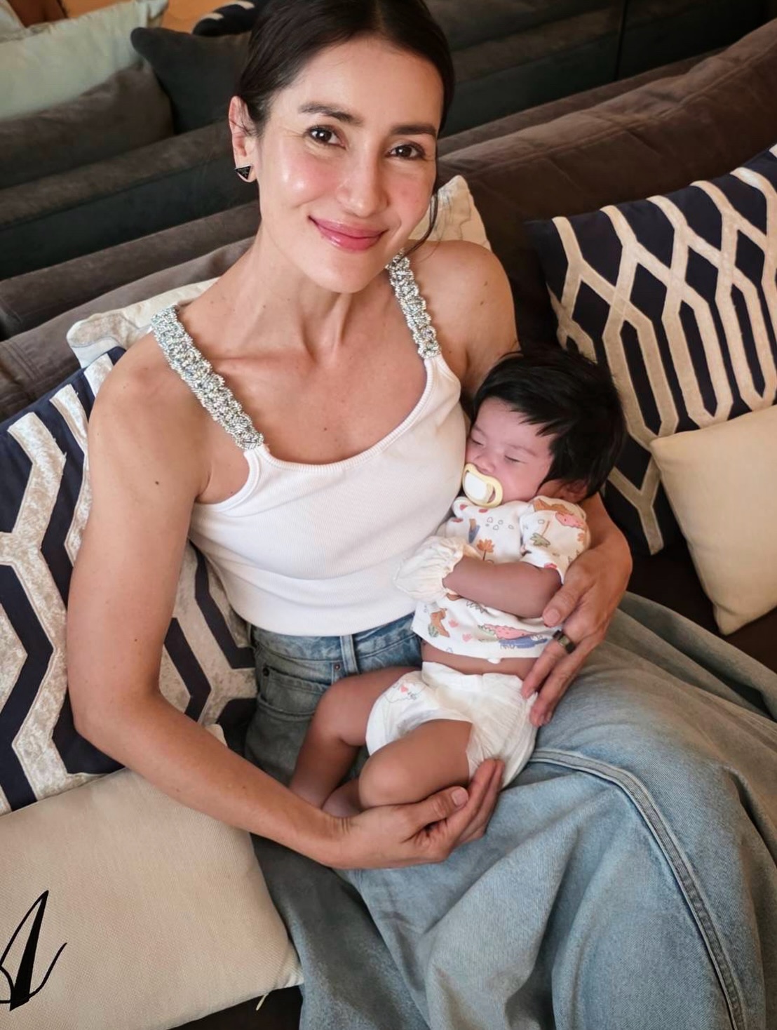 แอน ทองประสม