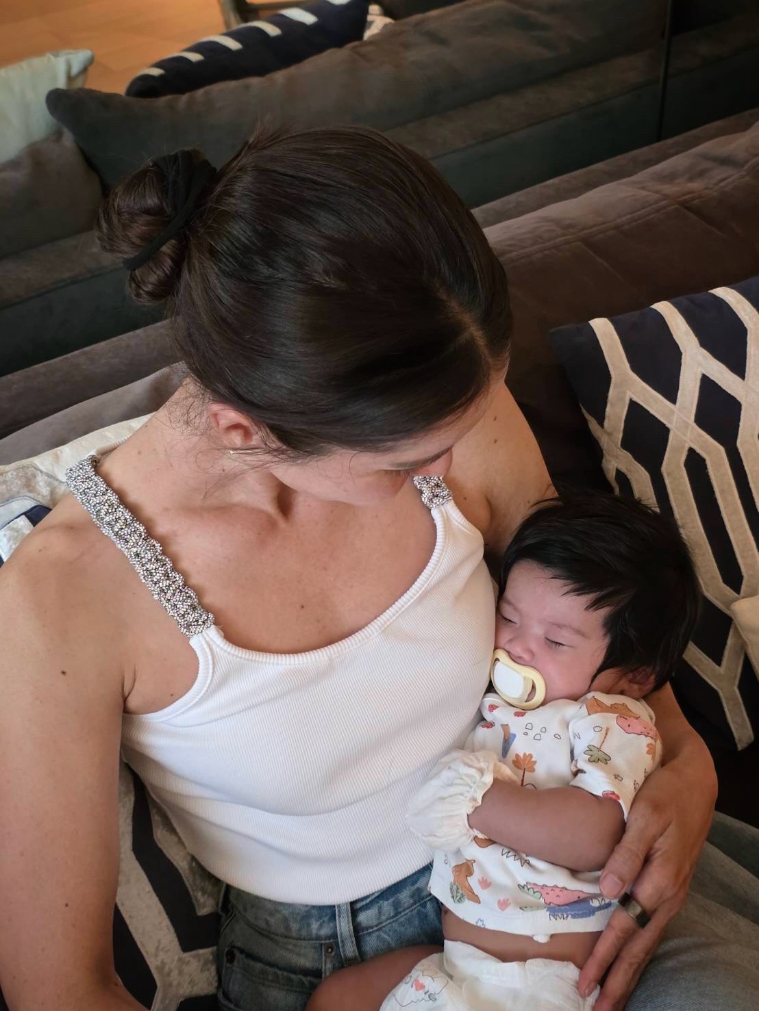 แอน ทองประสม