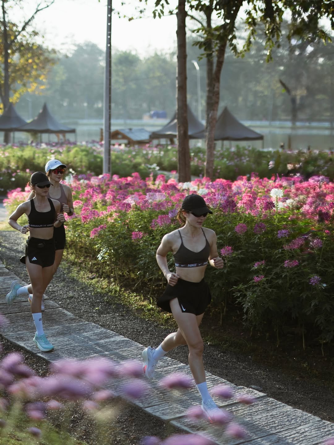 แอน ทองประสม