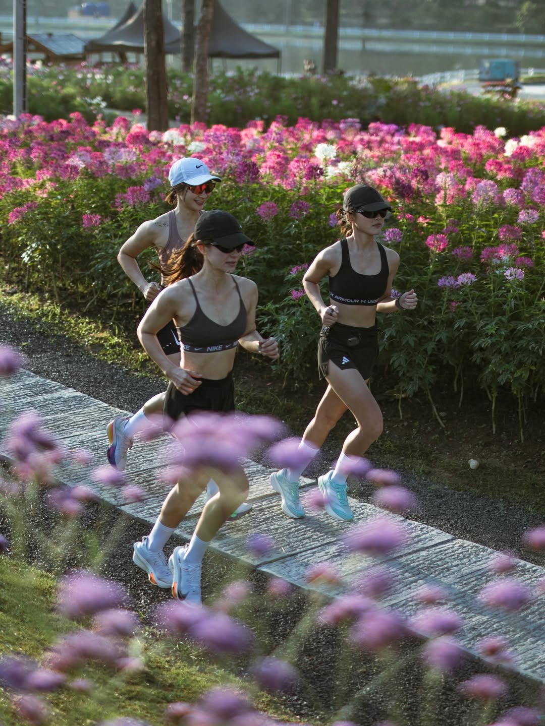 แอน ทองประสม