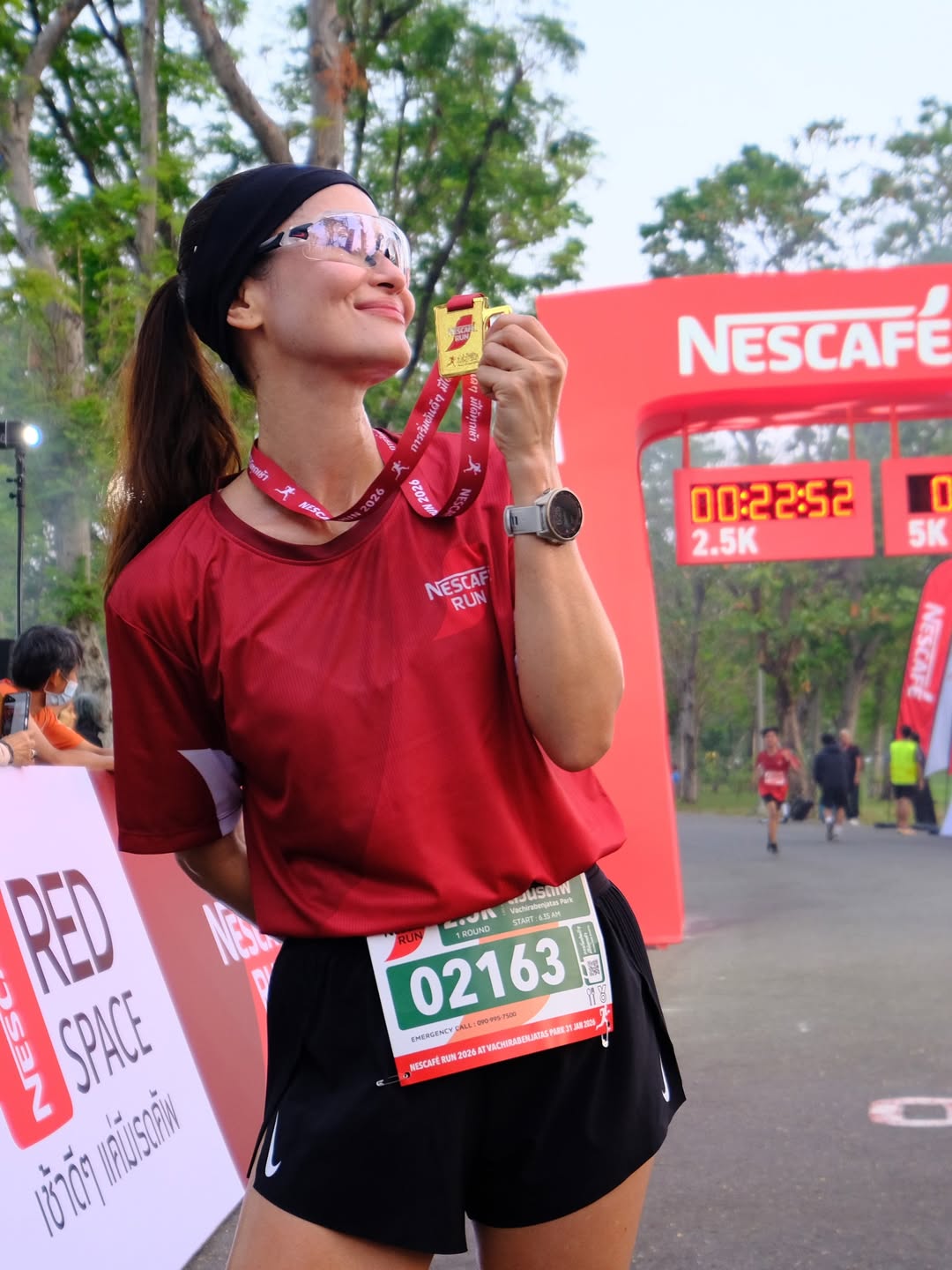 แอน ทองประสม