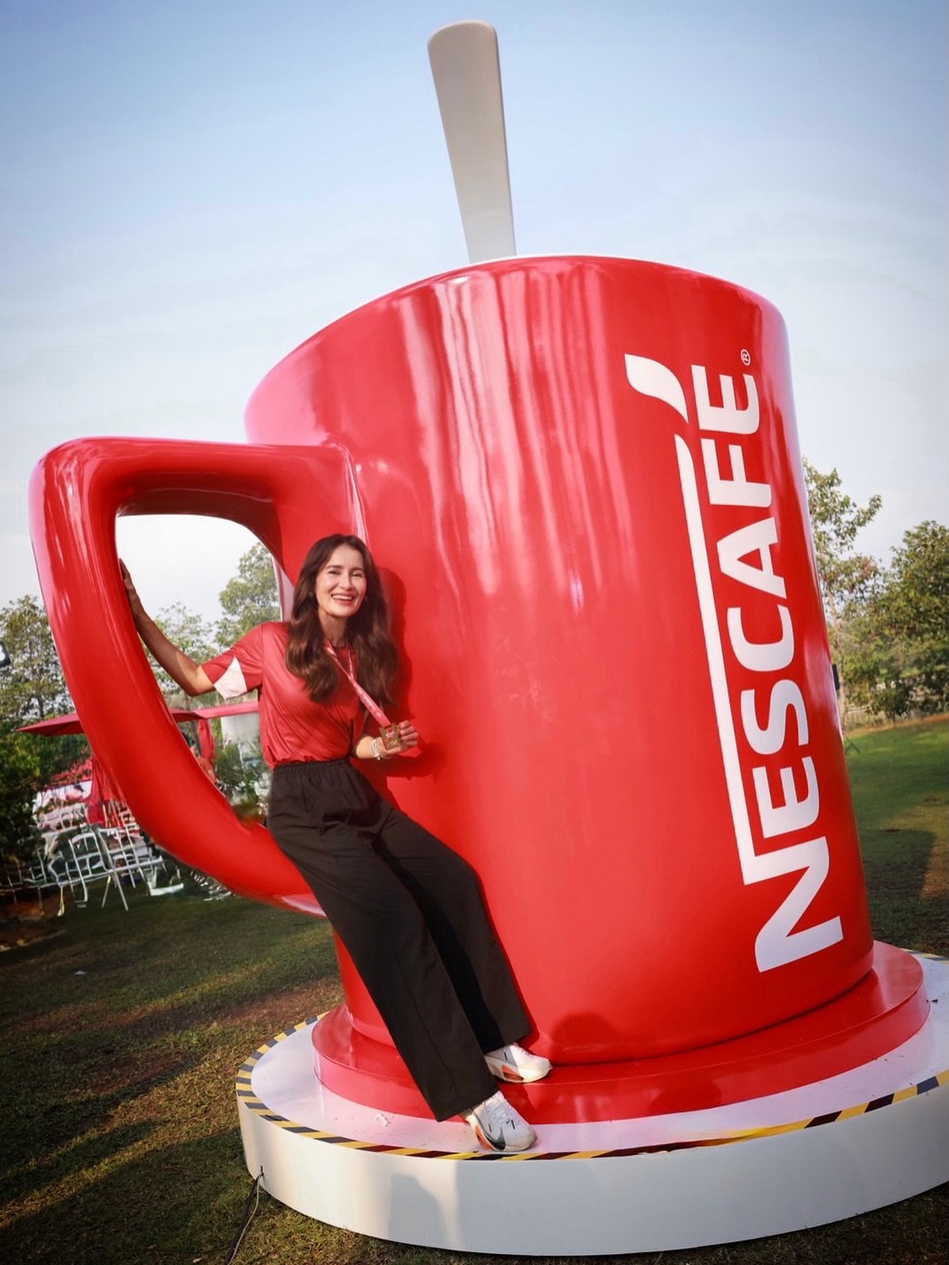 แอน ทองประสม