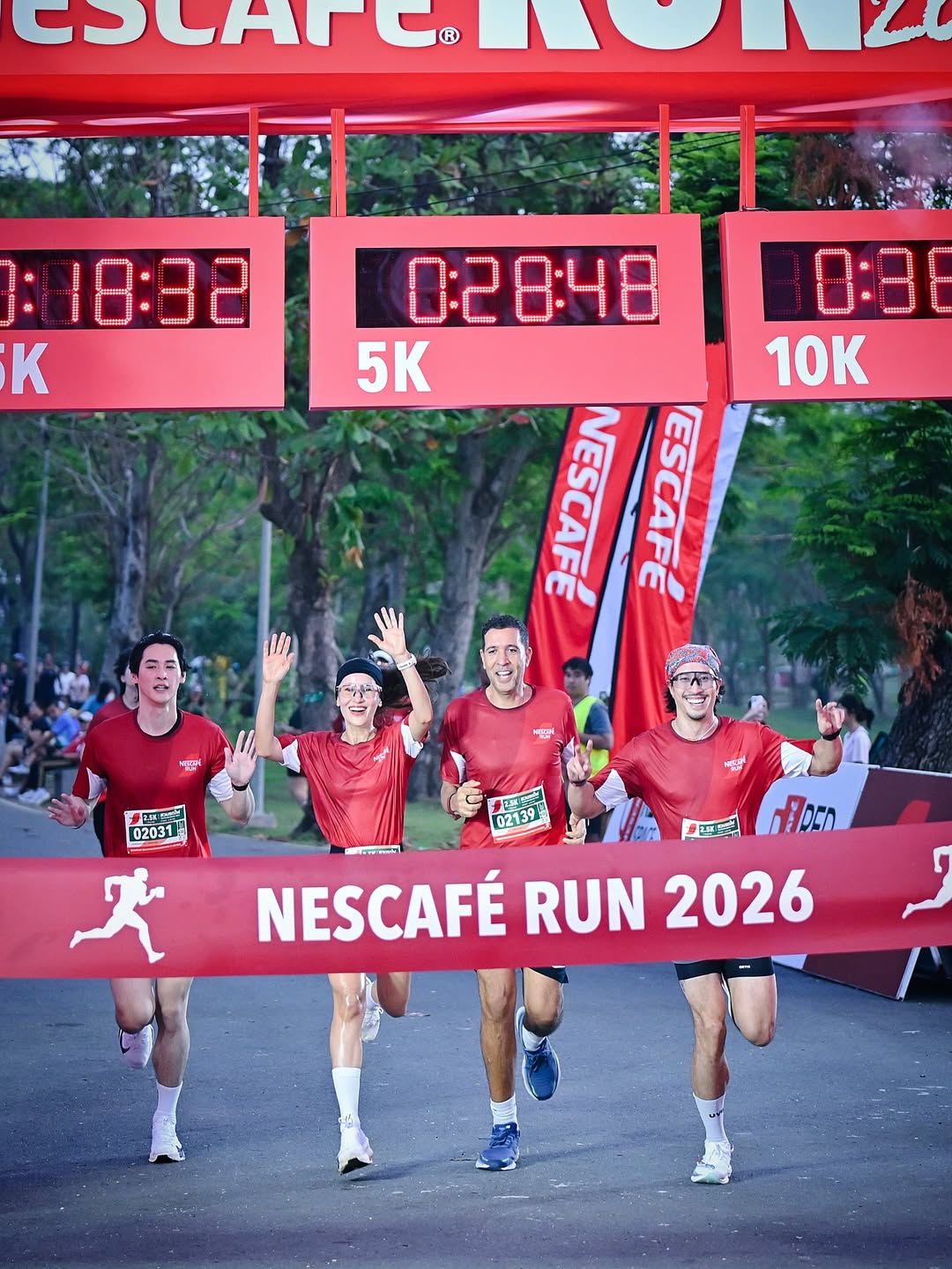 แอน ทองประสม