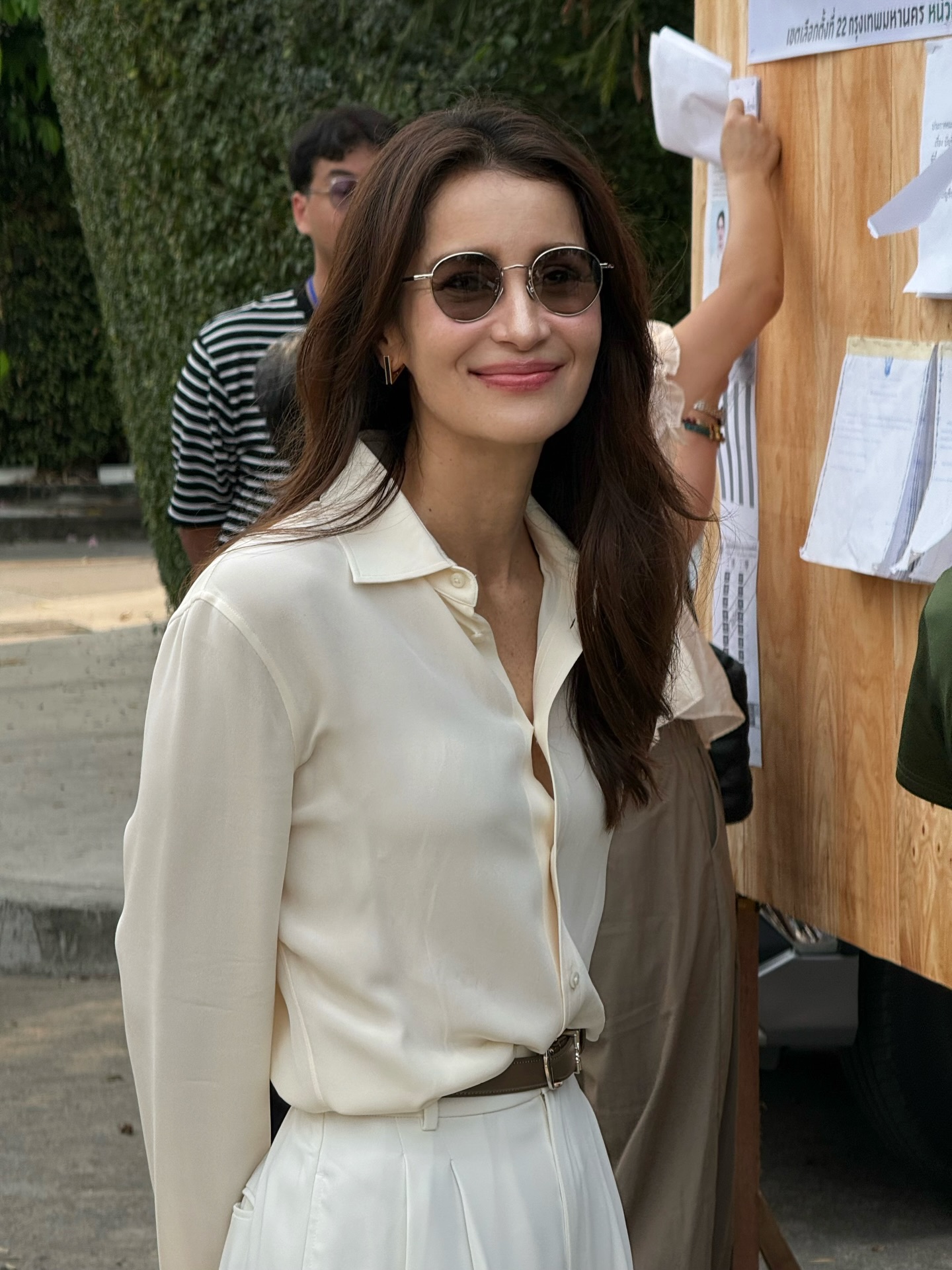 แอน ทองประสม