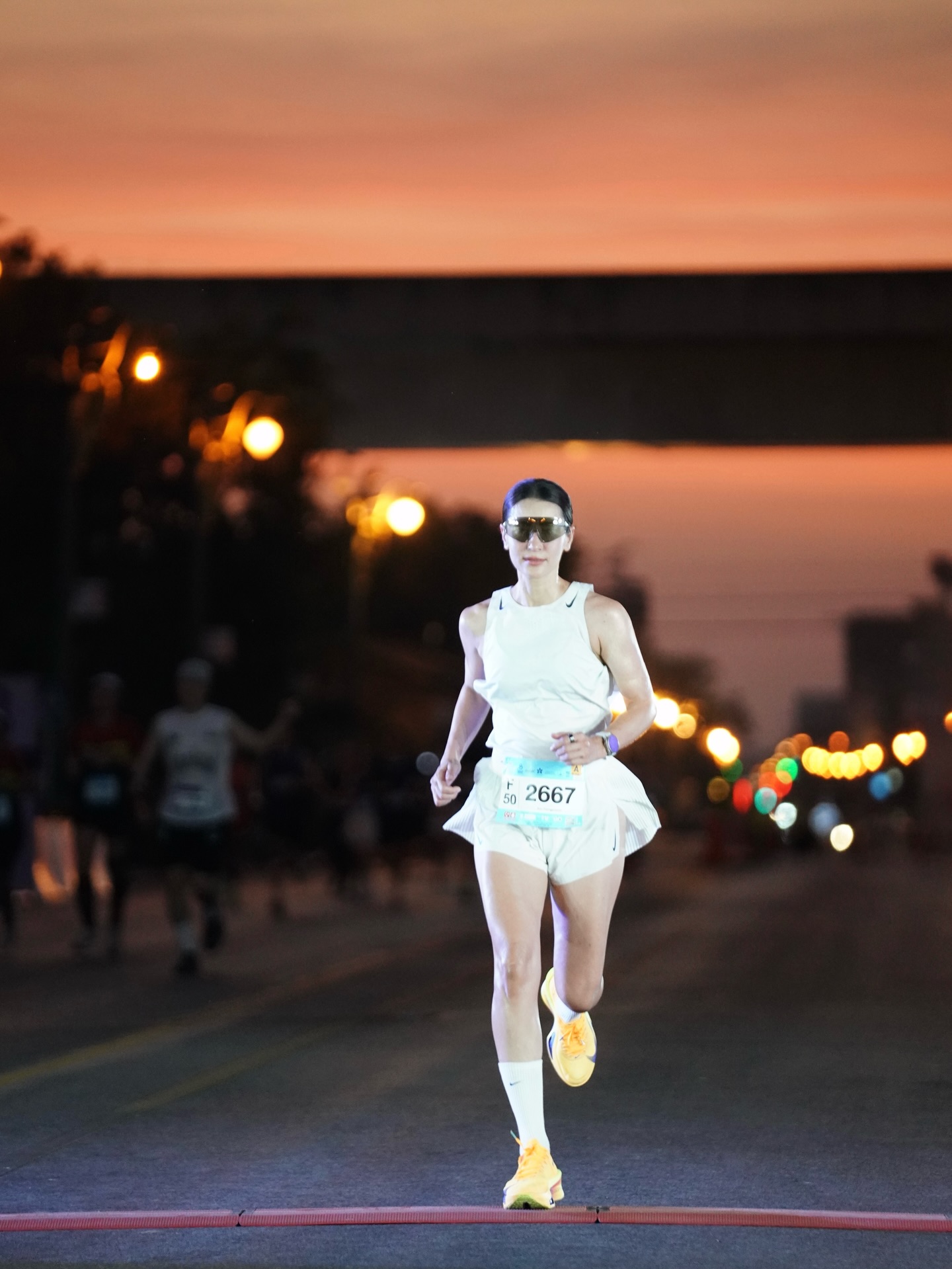 แอน ทองประสม