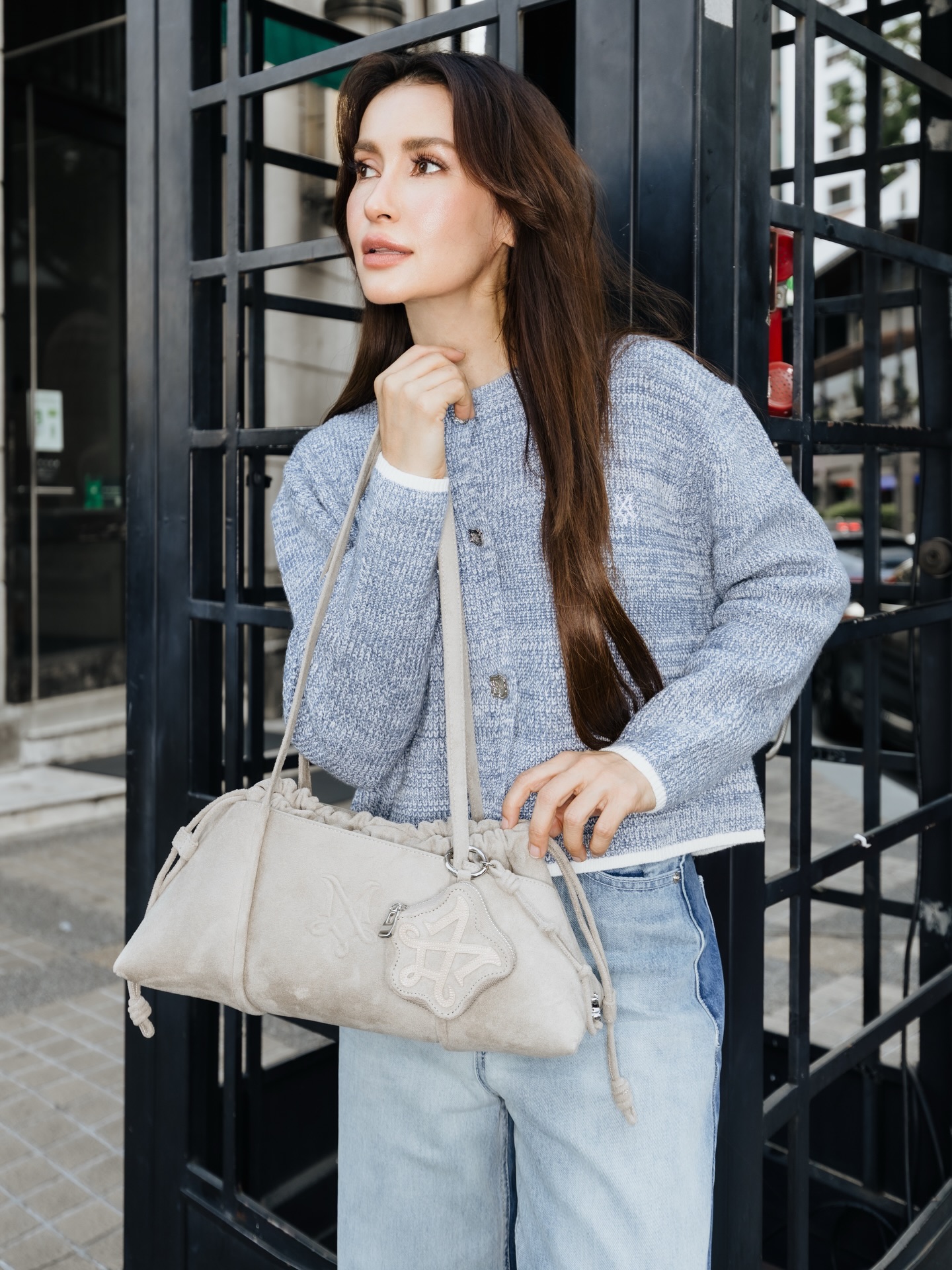 แอน ทองประสม