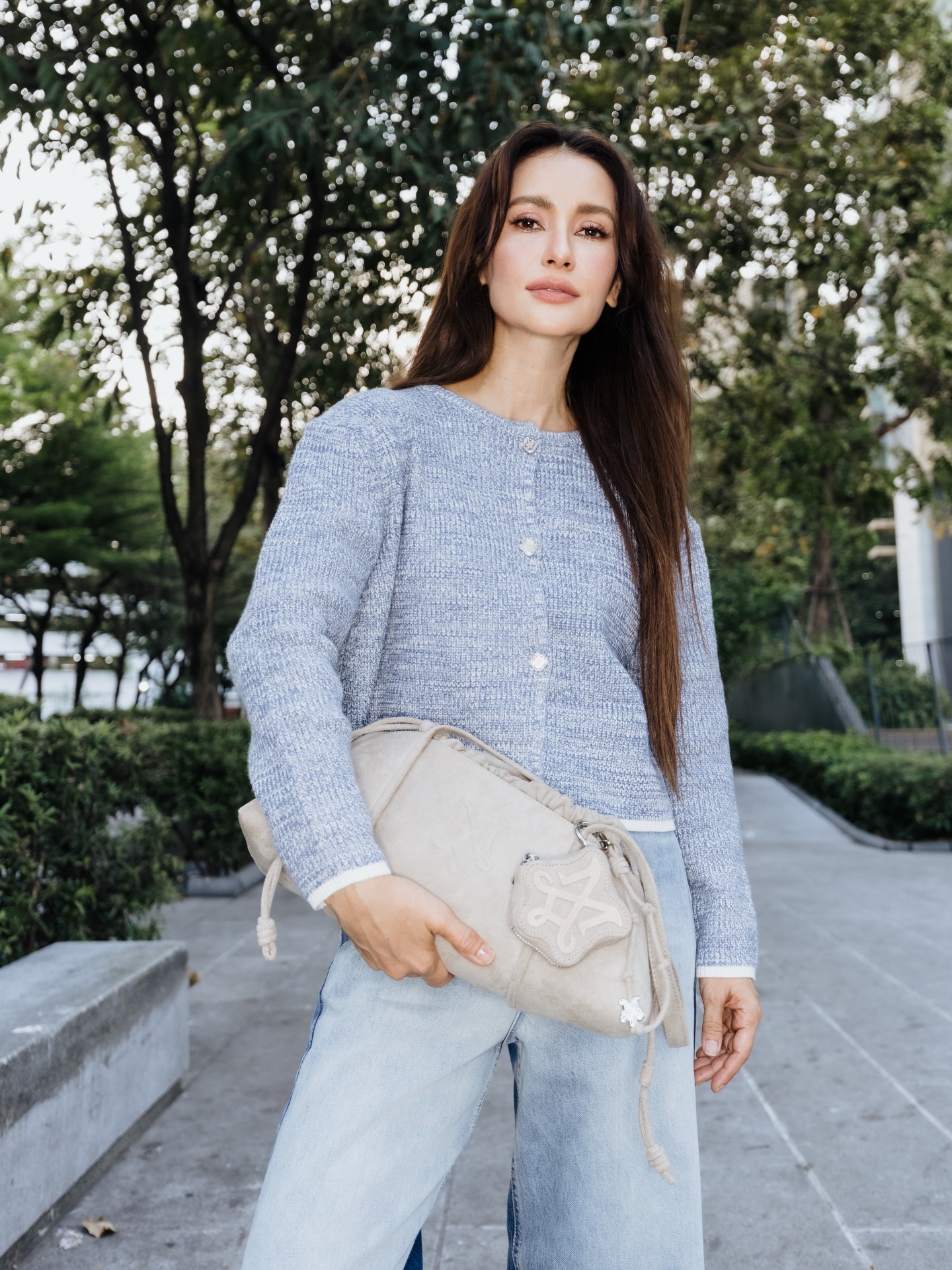 แอน ทองประสม