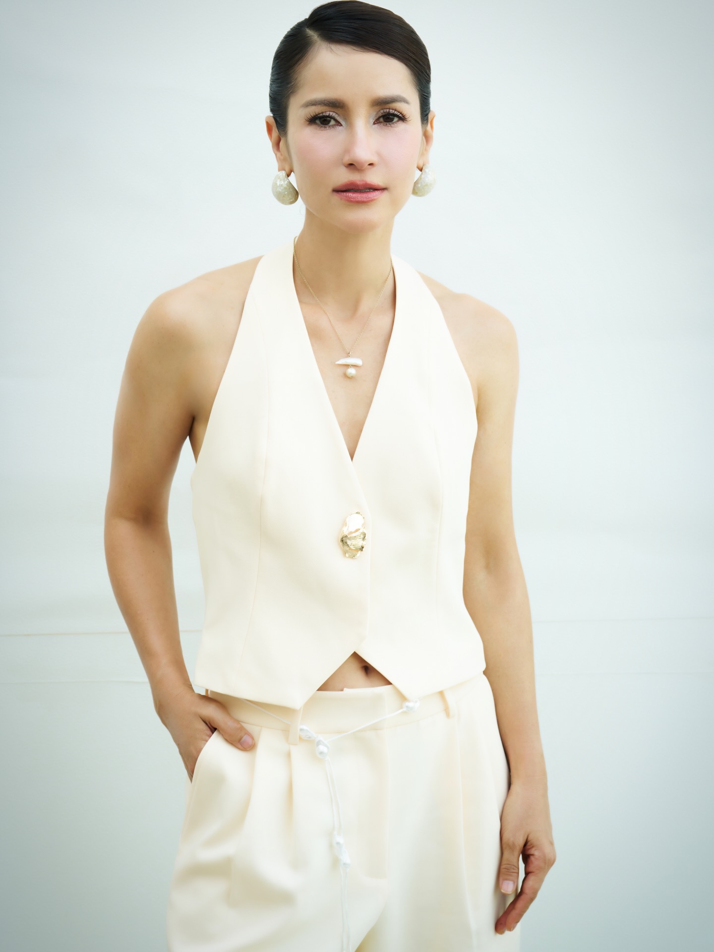 แอน ทองประสม