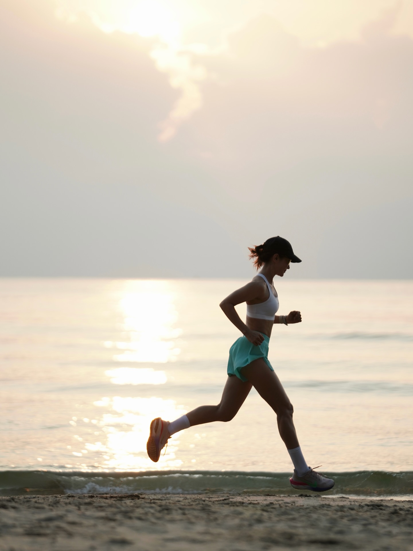 แอน ทองประสม