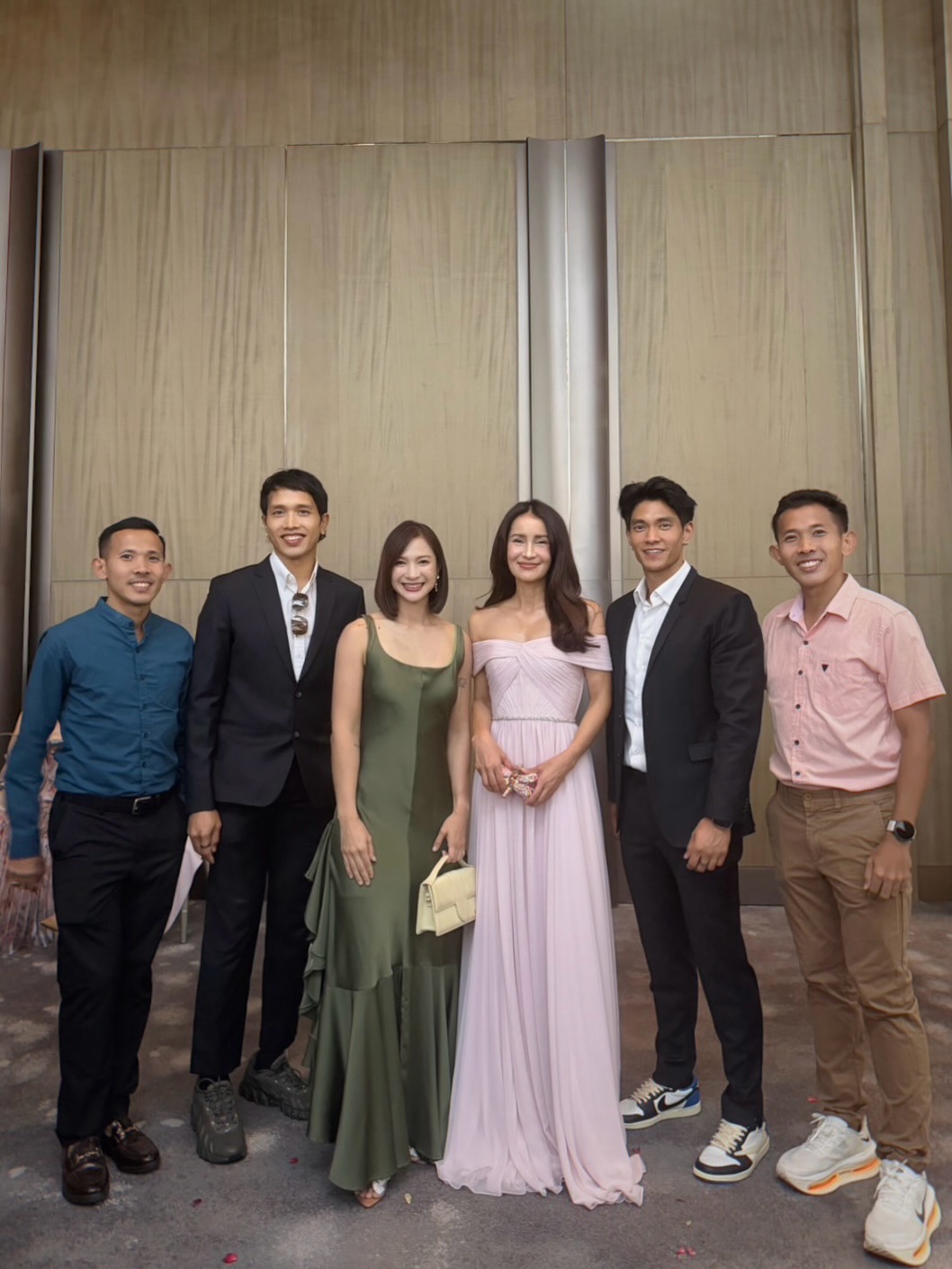 แอน ทองประสม