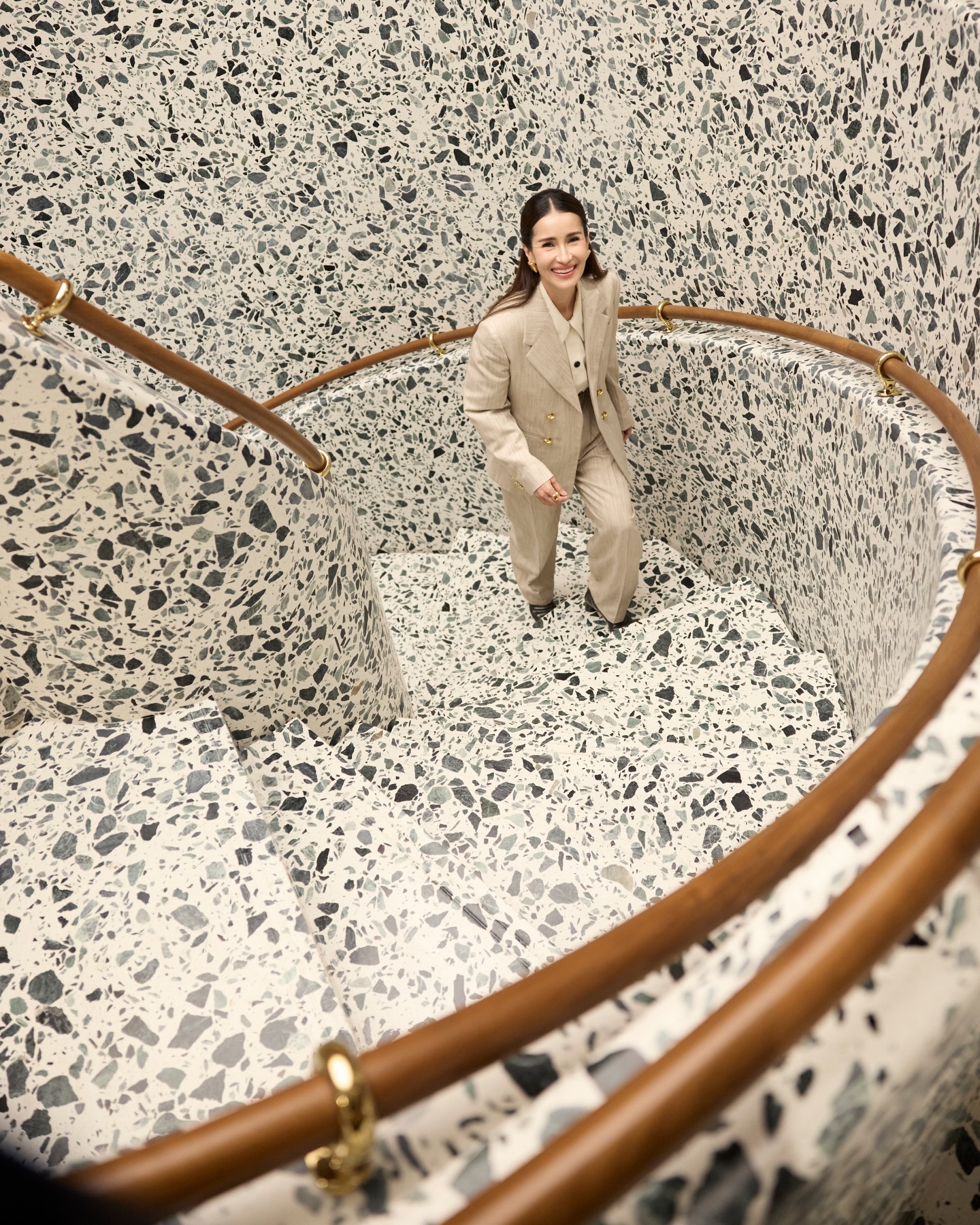 แอน ทองประสม