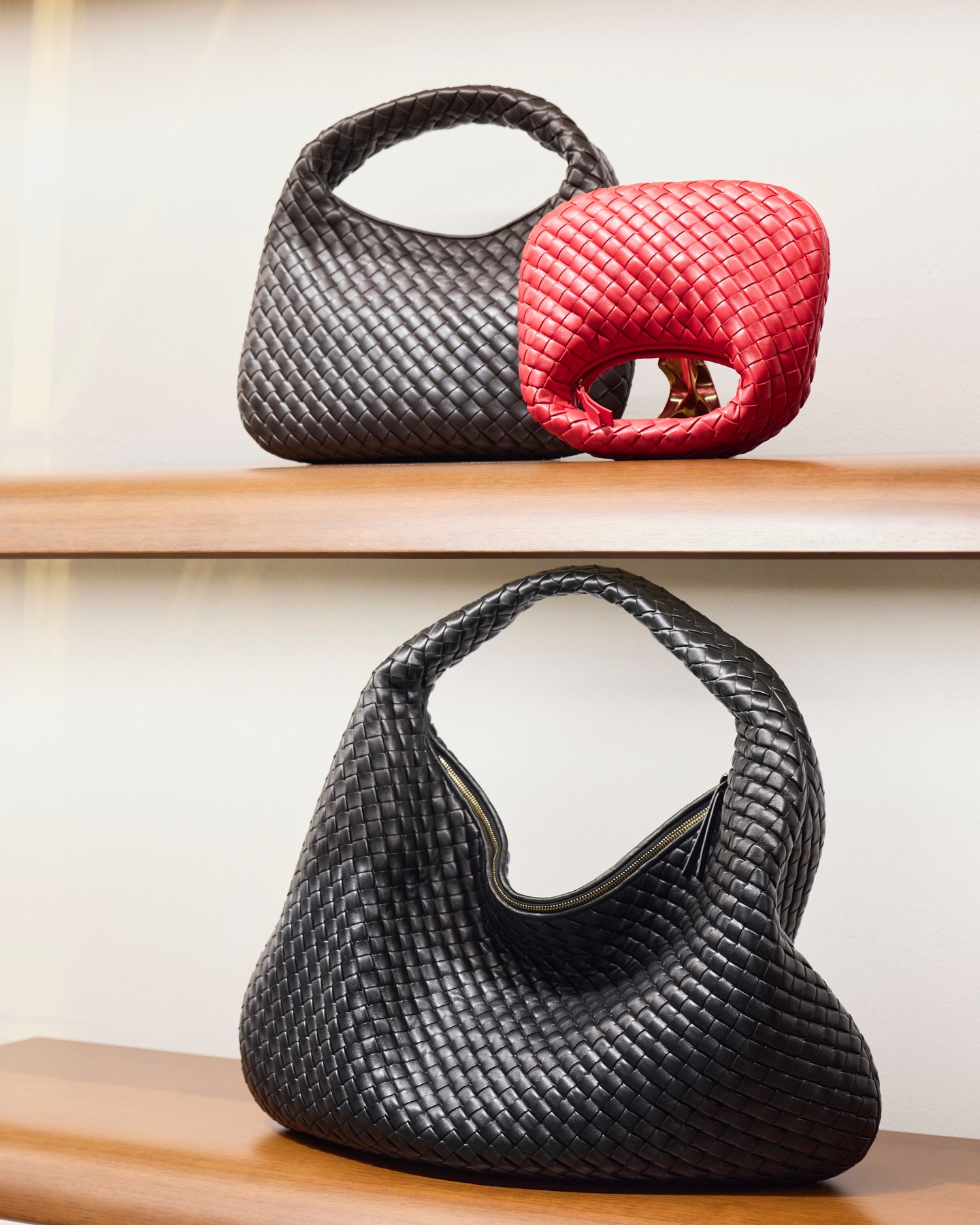 แอน ทองประสม