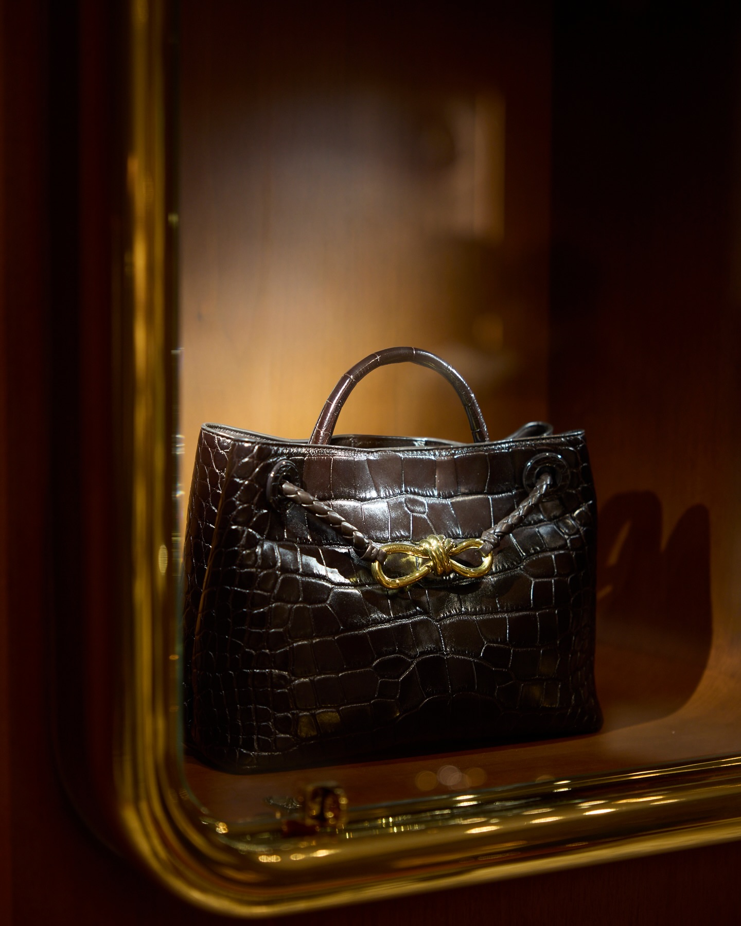 แอน ทองประสม