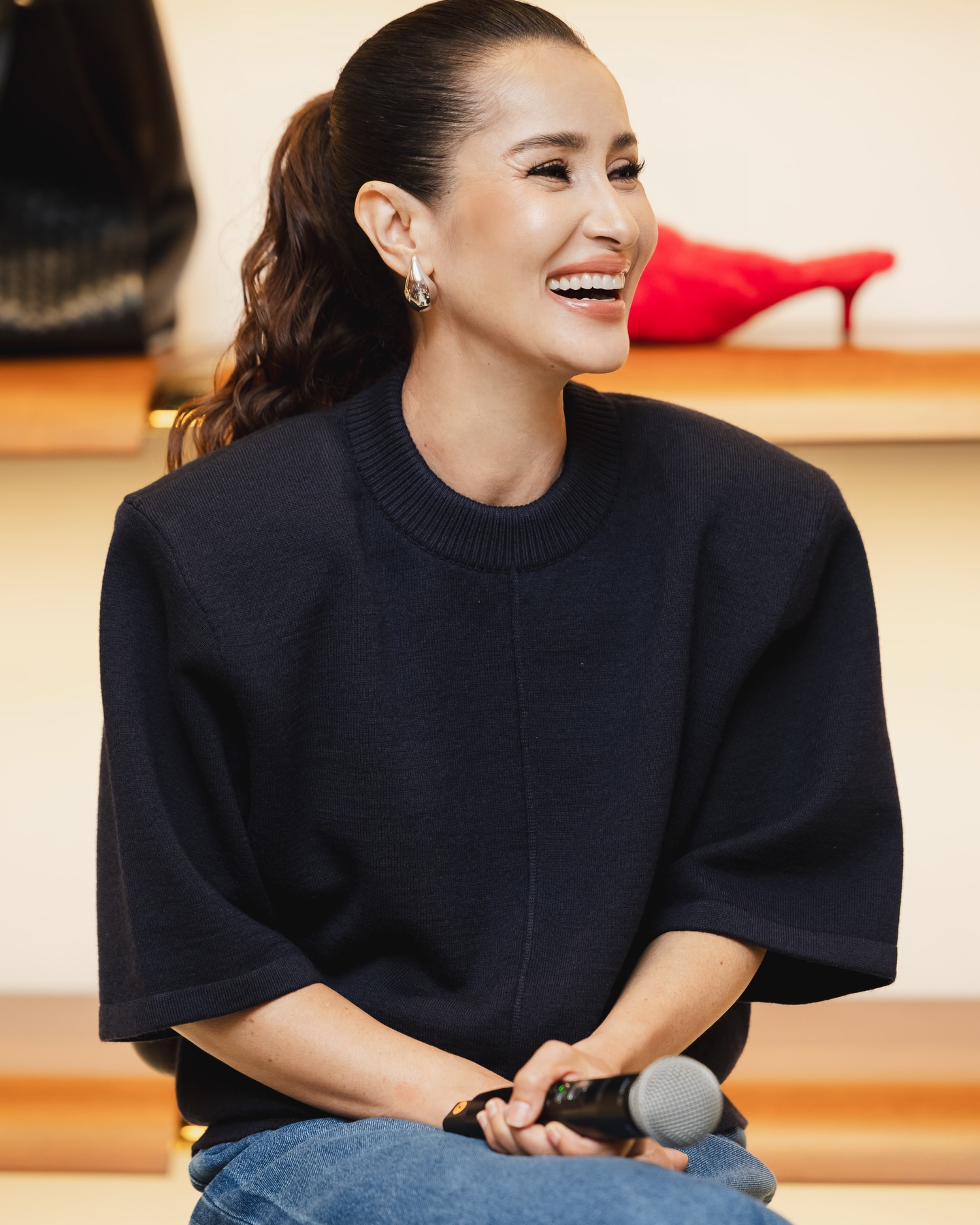 แอน ทองประสม