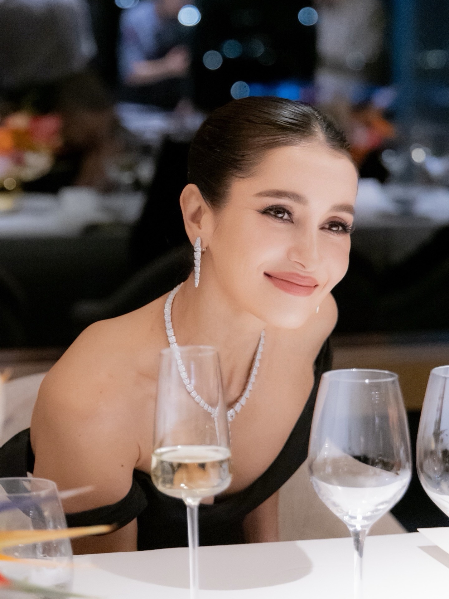 แอน ทองประสม