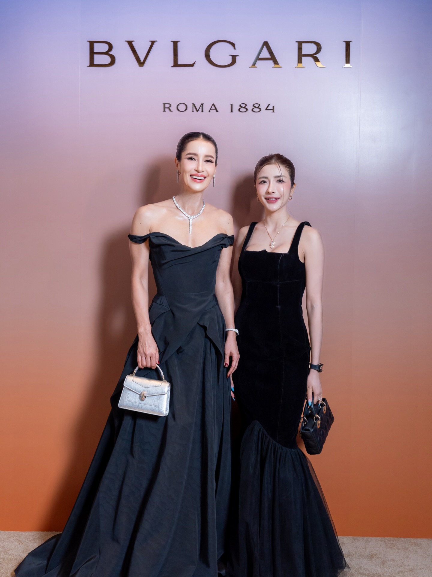 แอน ทองประสม