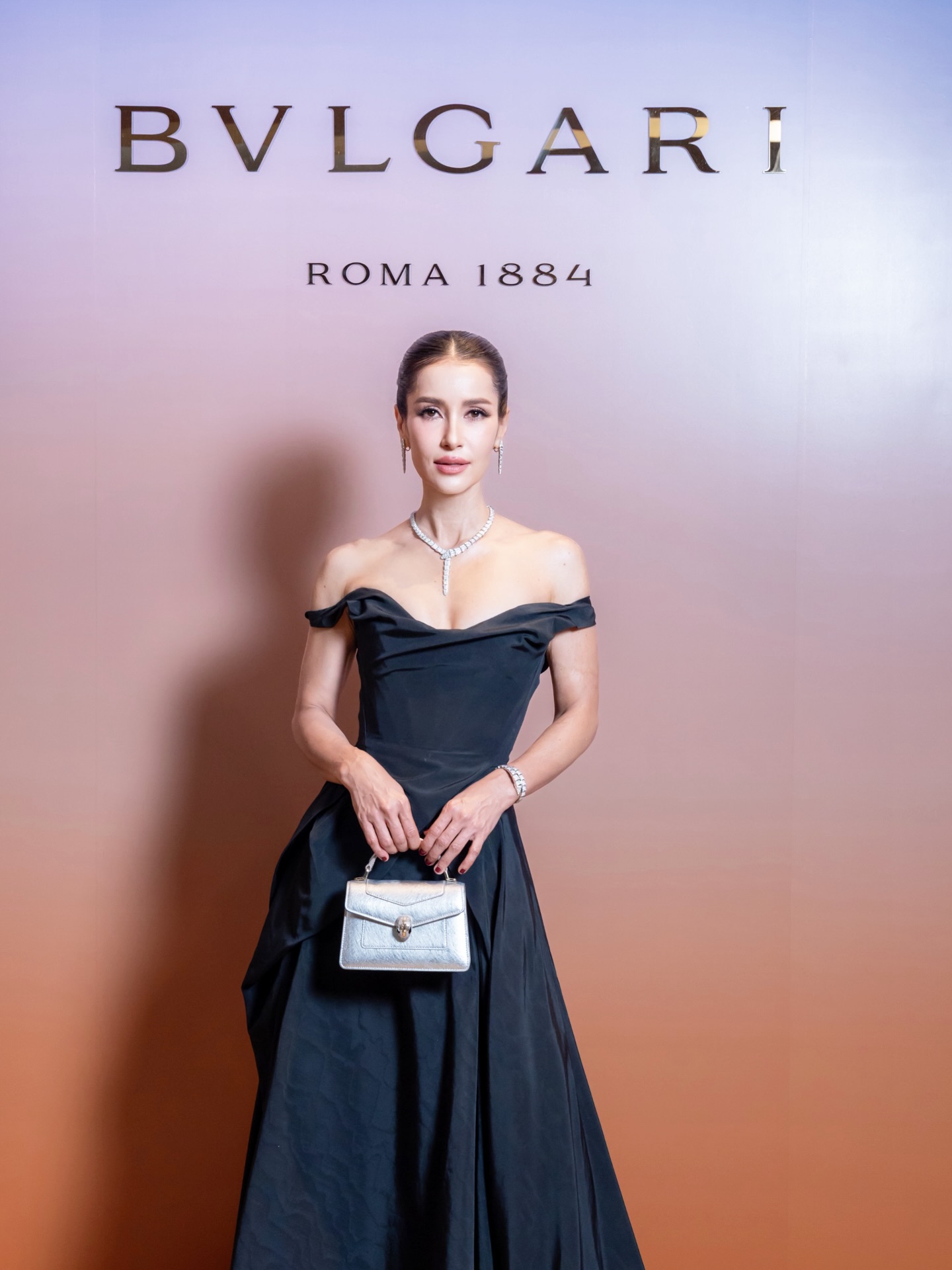 แอน ทองประสม