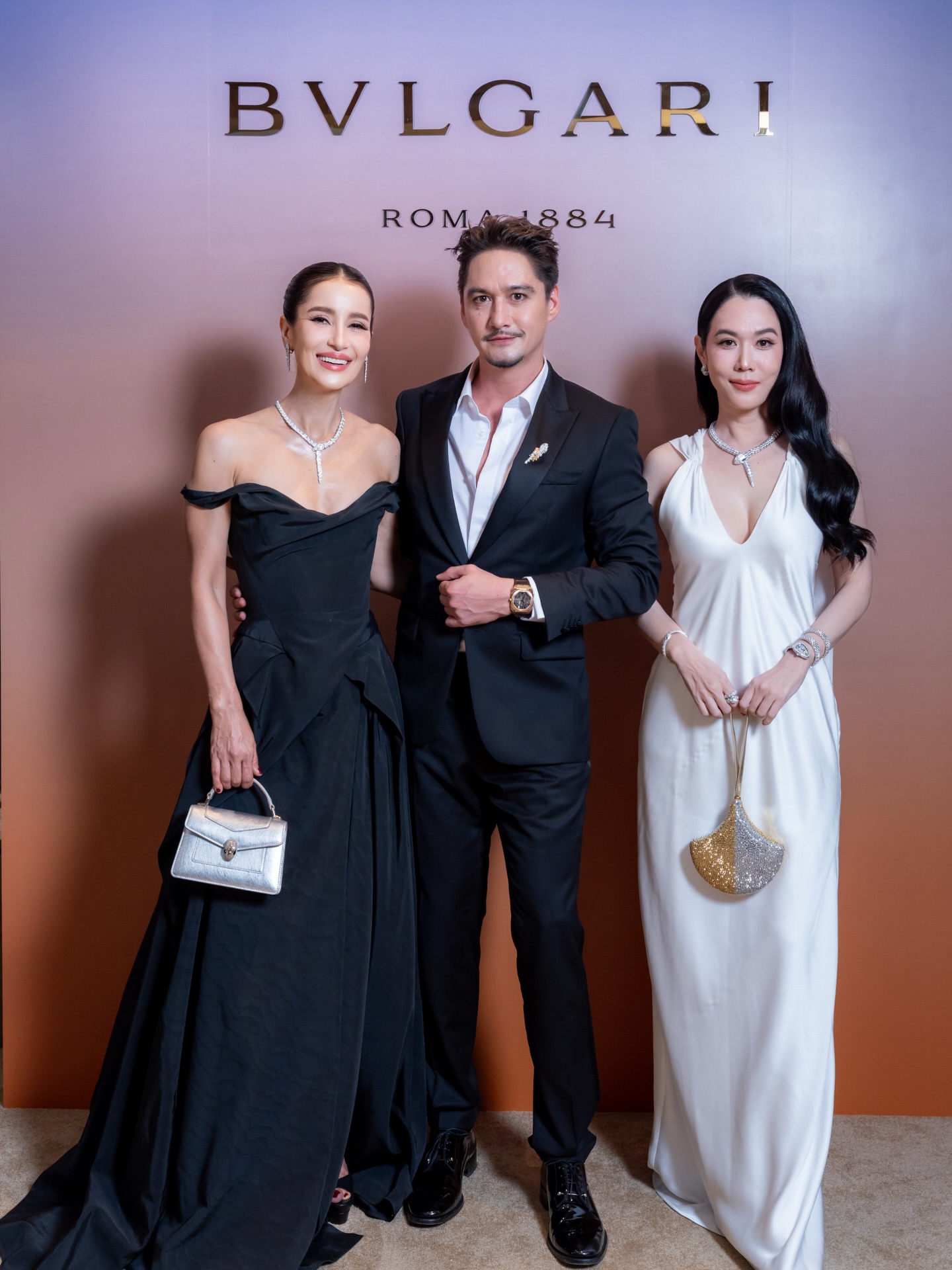 แอน ทองประสม