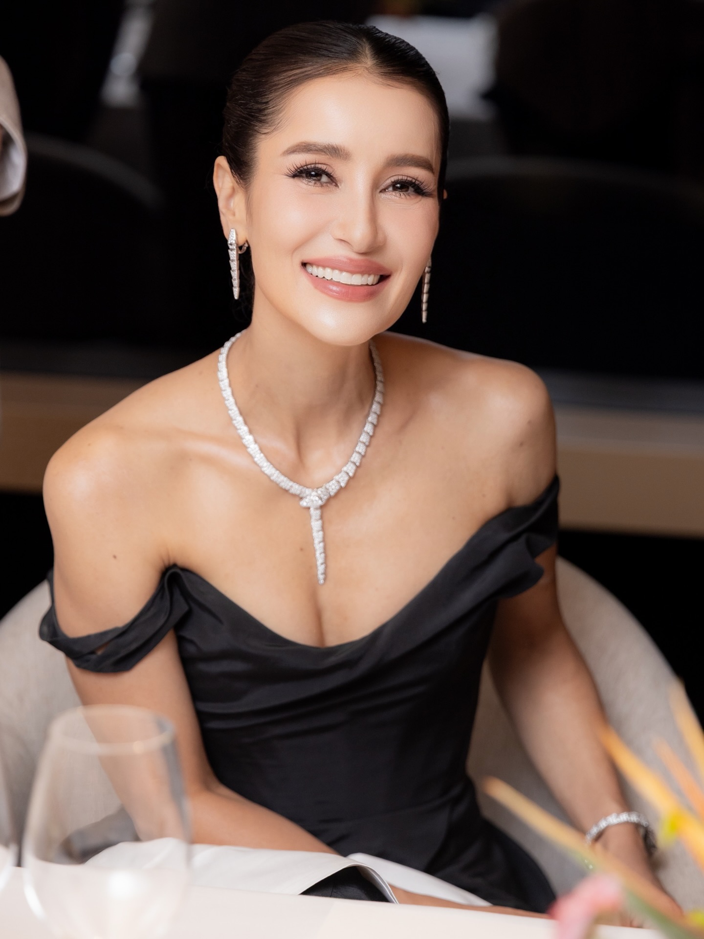 แอน ทองประสม