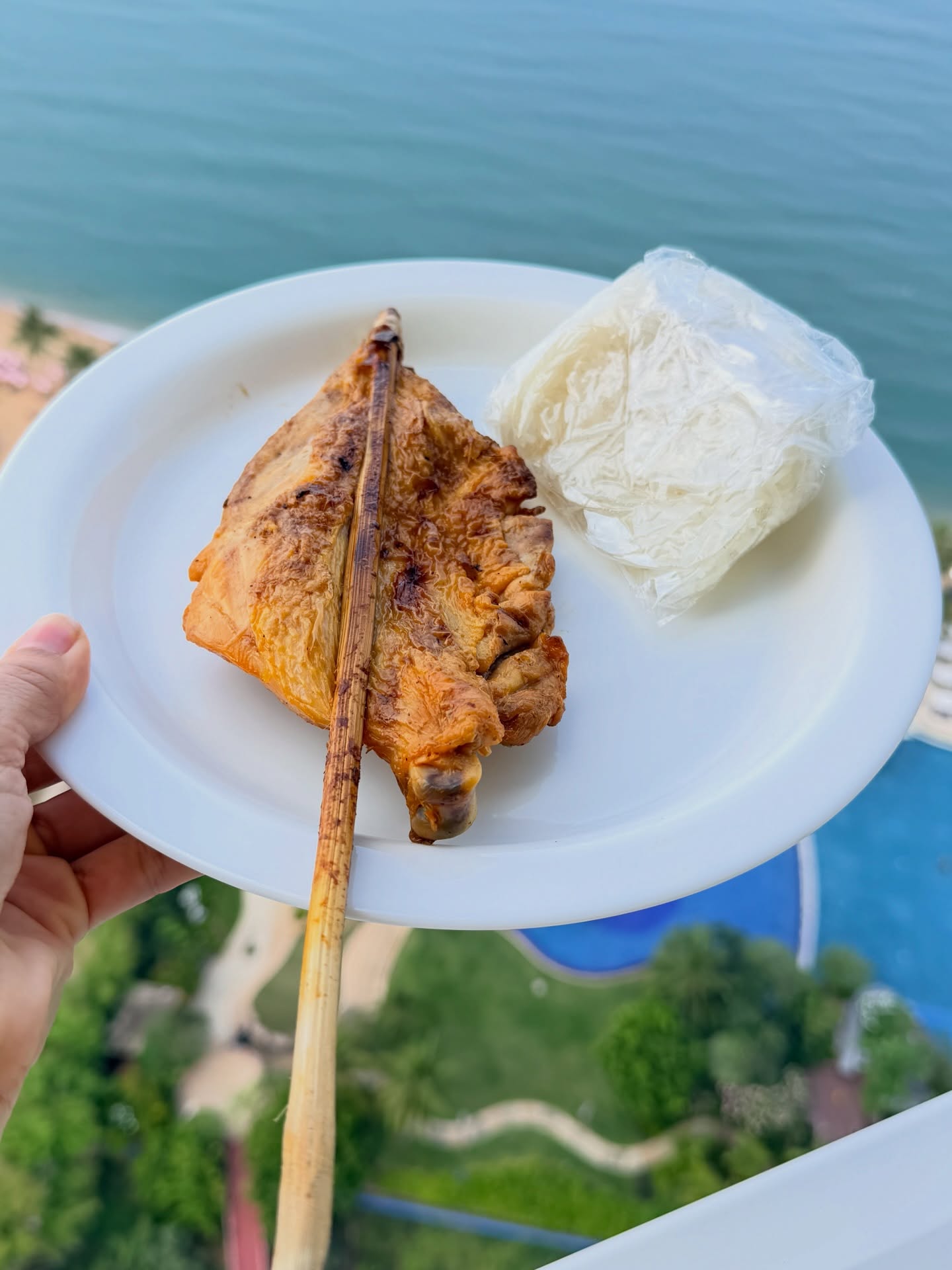 แอน ทองประสม