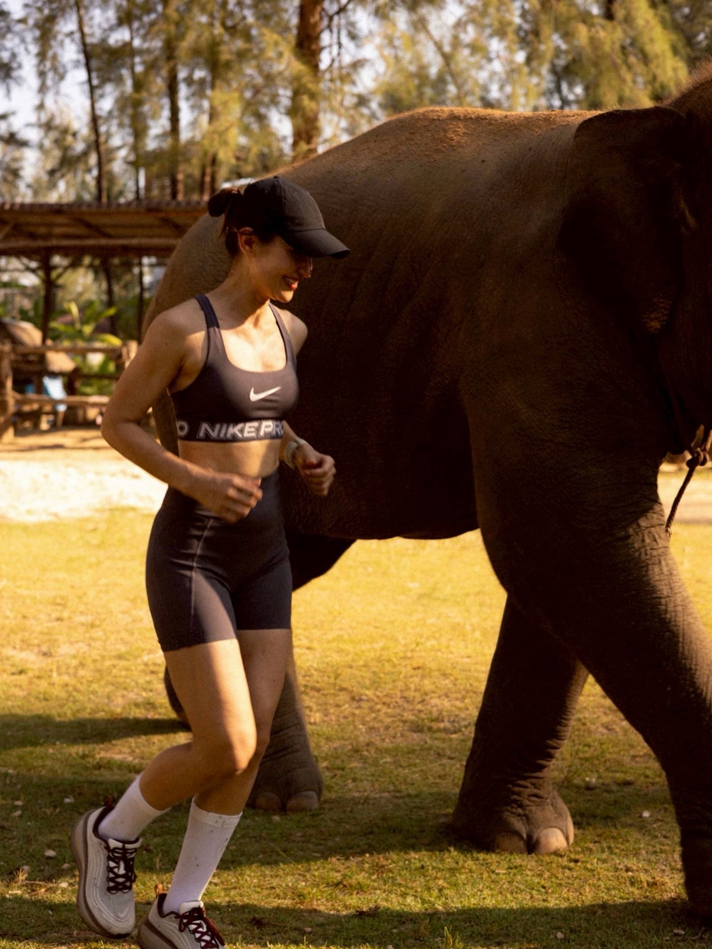 แอน ทองประสม