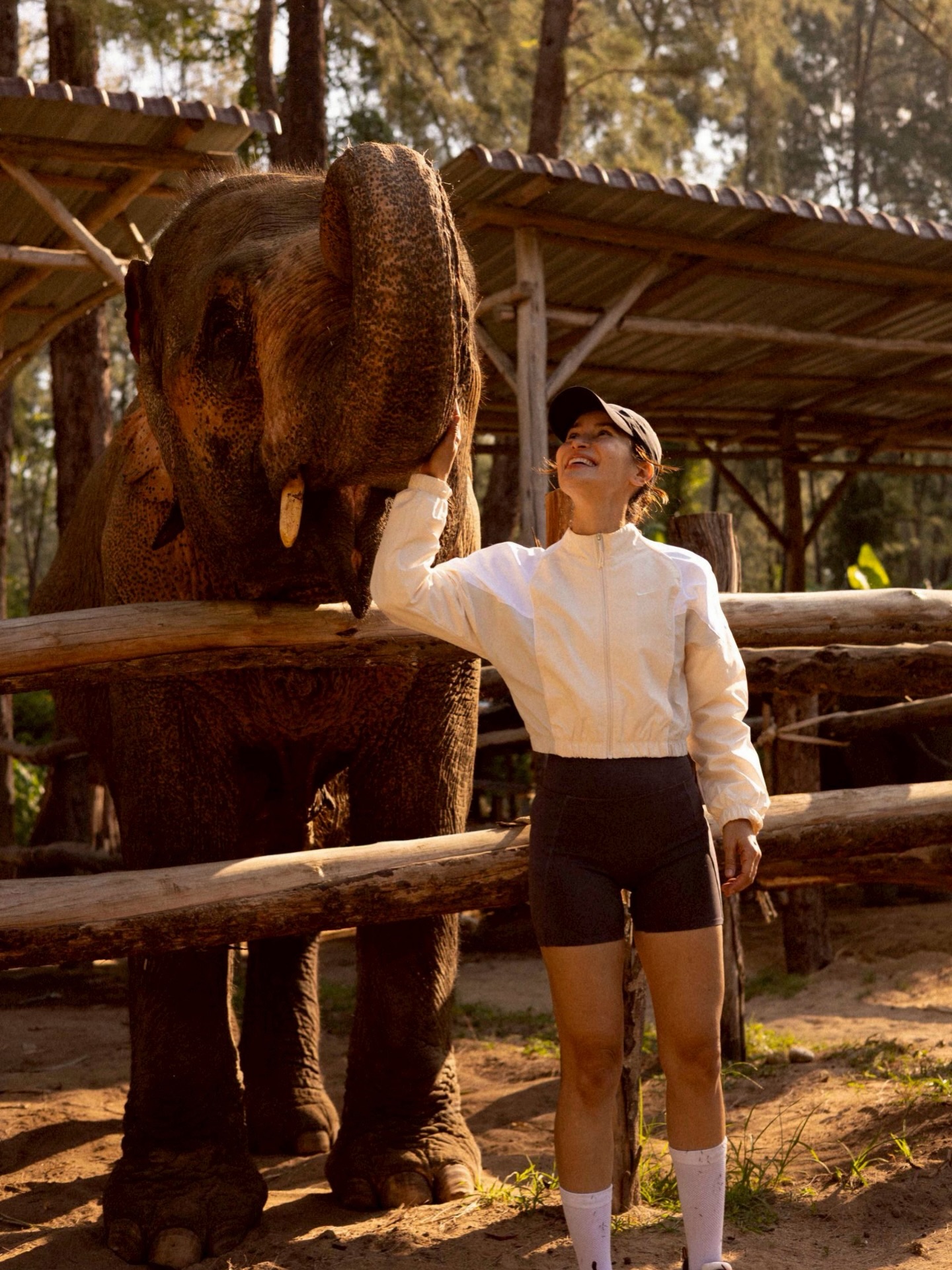 แอน ทองประสม