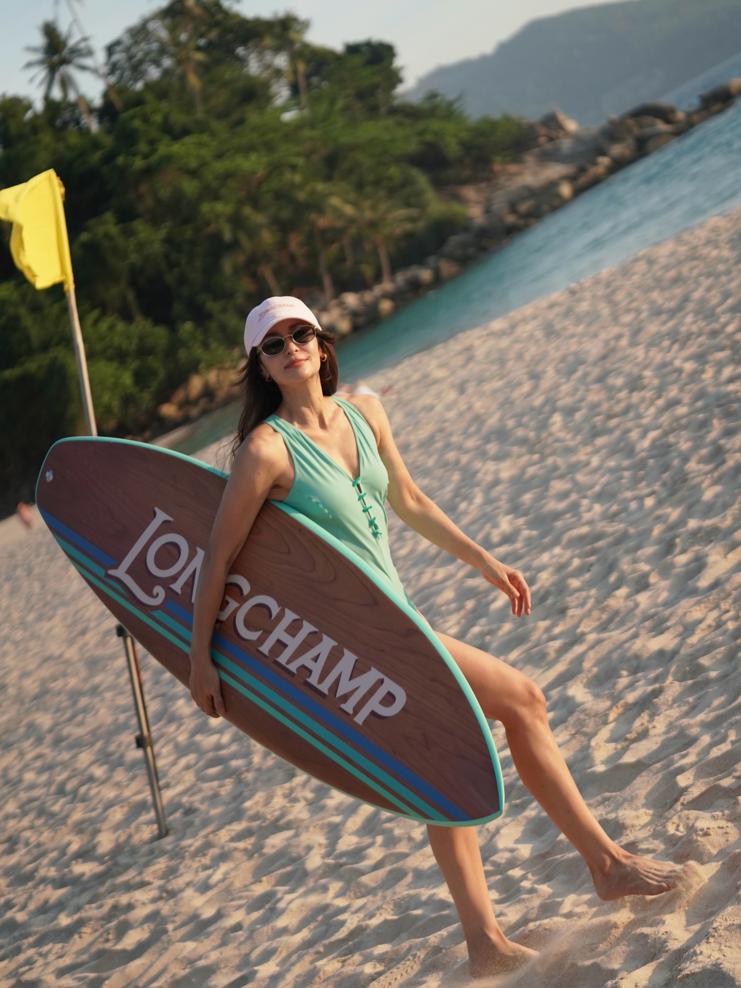 แอน ทองประสม