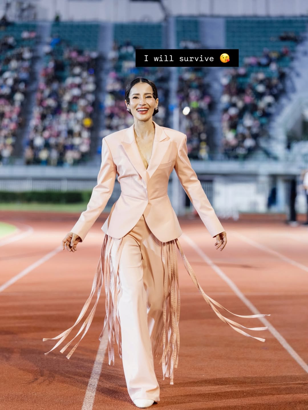 แอน ทองประสม