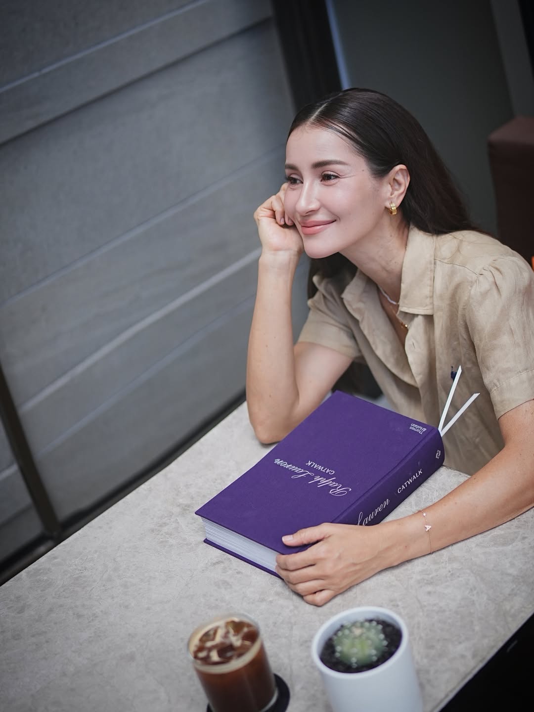 แอน ทองประสม