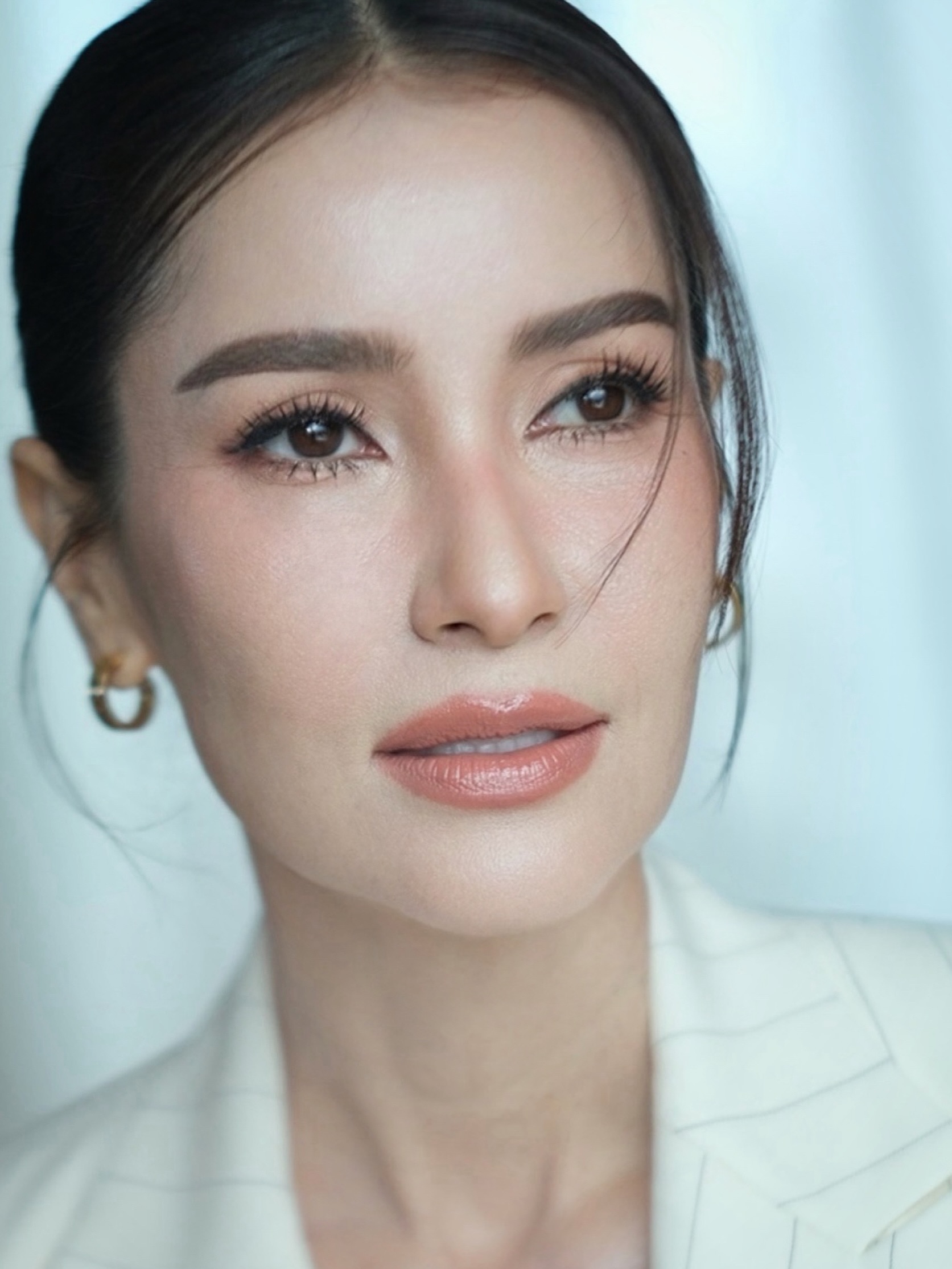 แอน ทองประสม