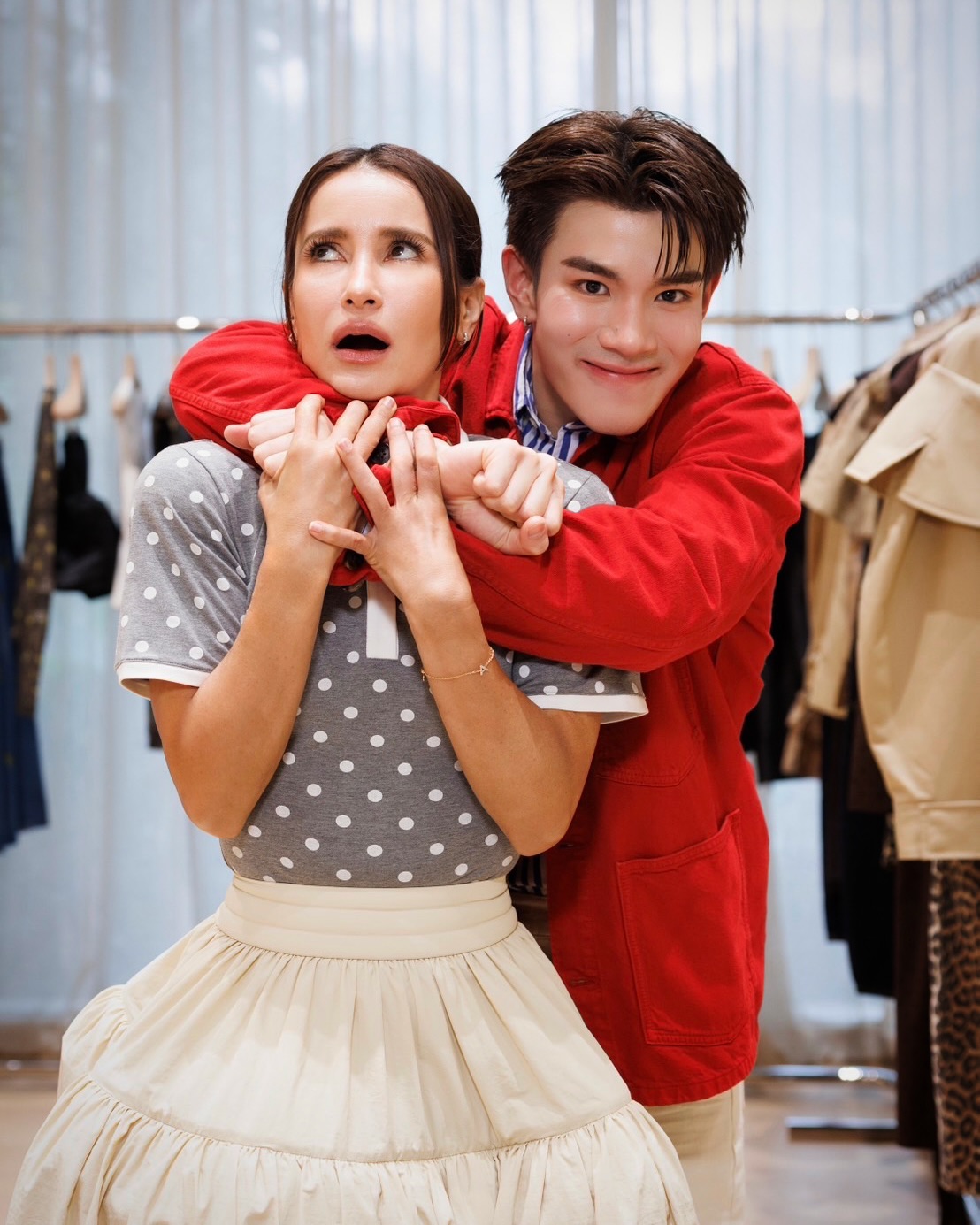 แอน ทองประสม