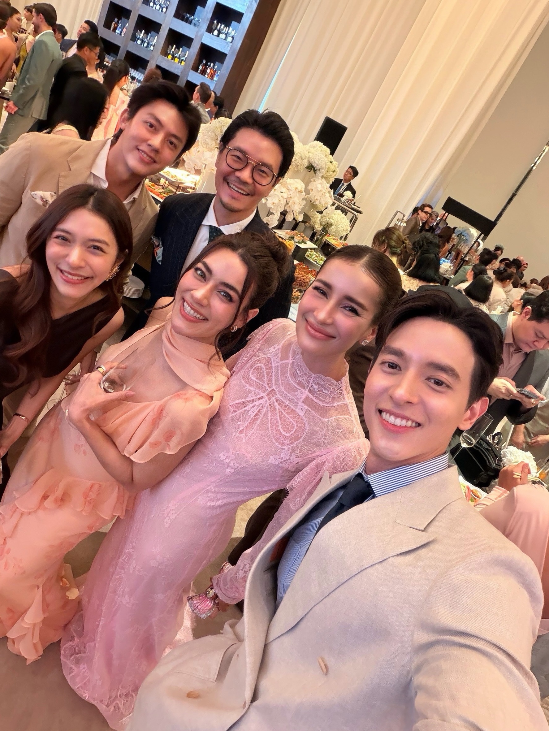 แอน ทองประสม