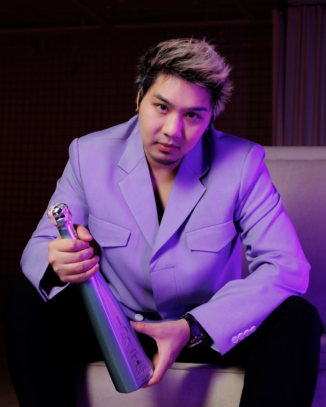 ไวท์ - ณวัชร์ พุ่มโพธิงาม