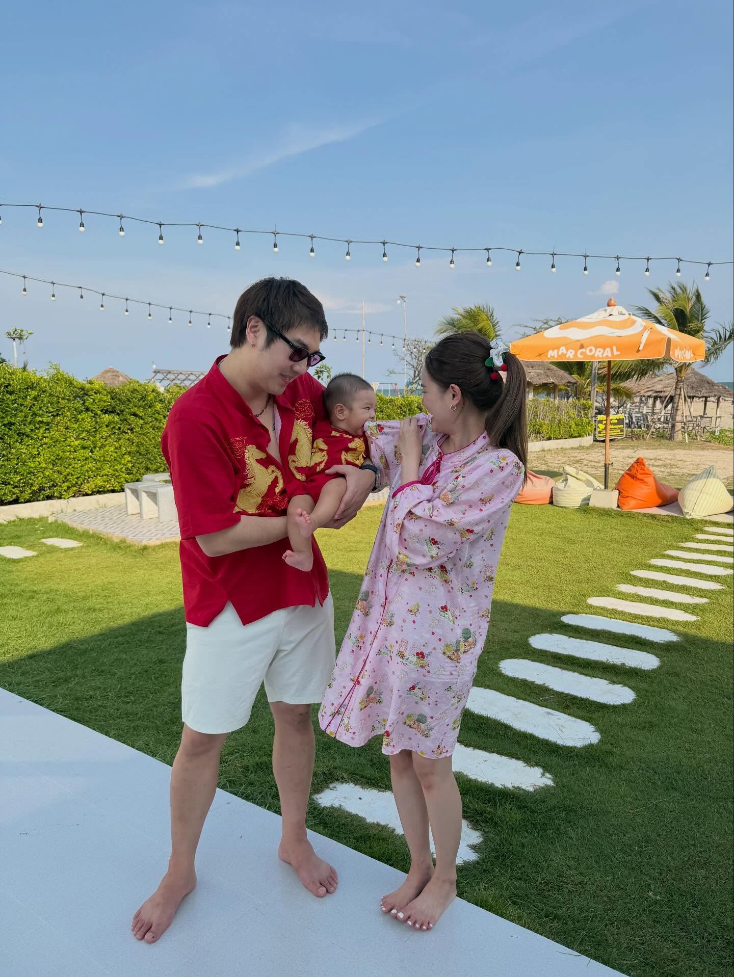 ไวท์ - ณวัชร์ พุ่มโพธิงาม