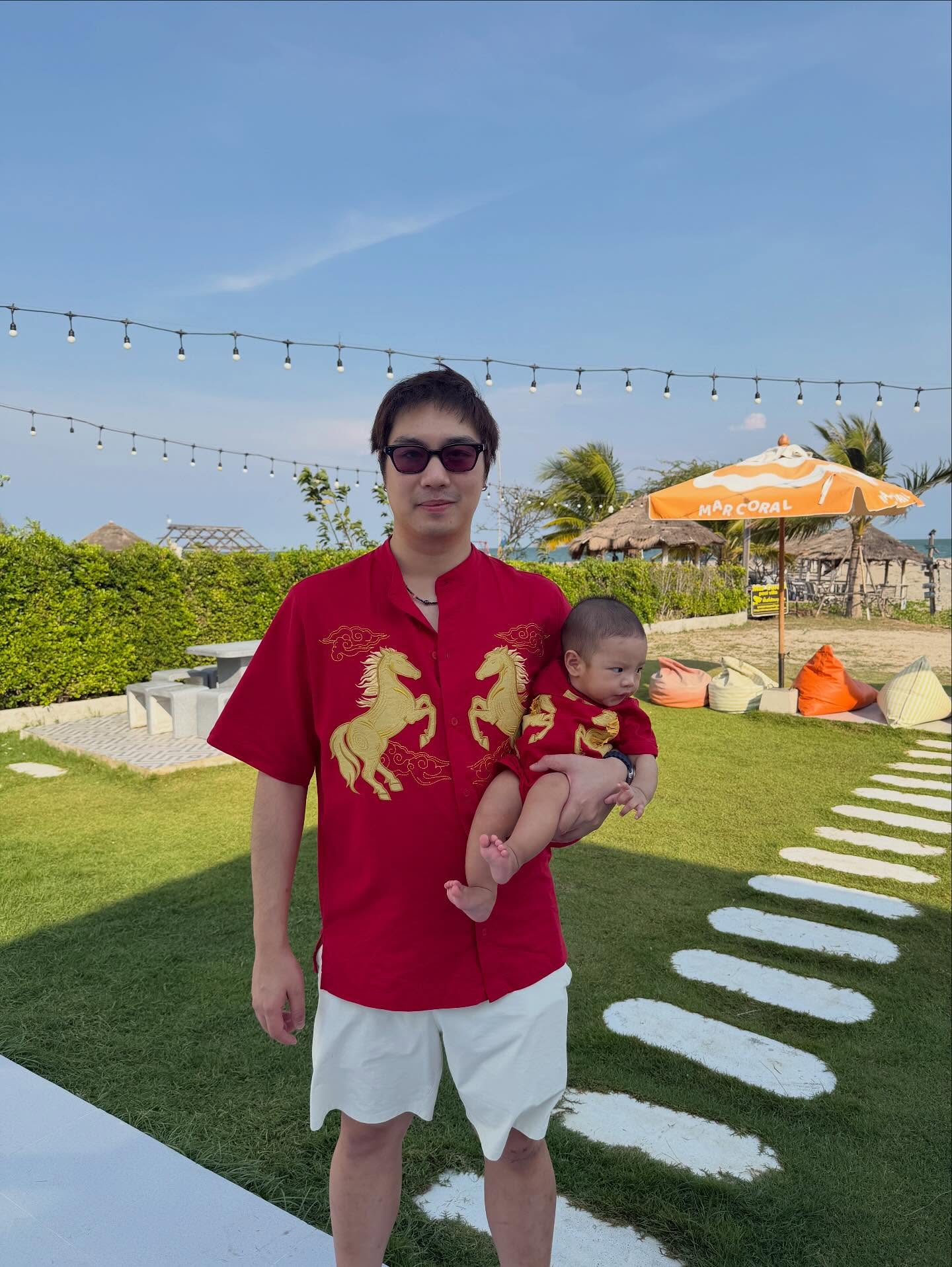 ไวท์ - ณวัชร์ พุ่มโพธิงาม