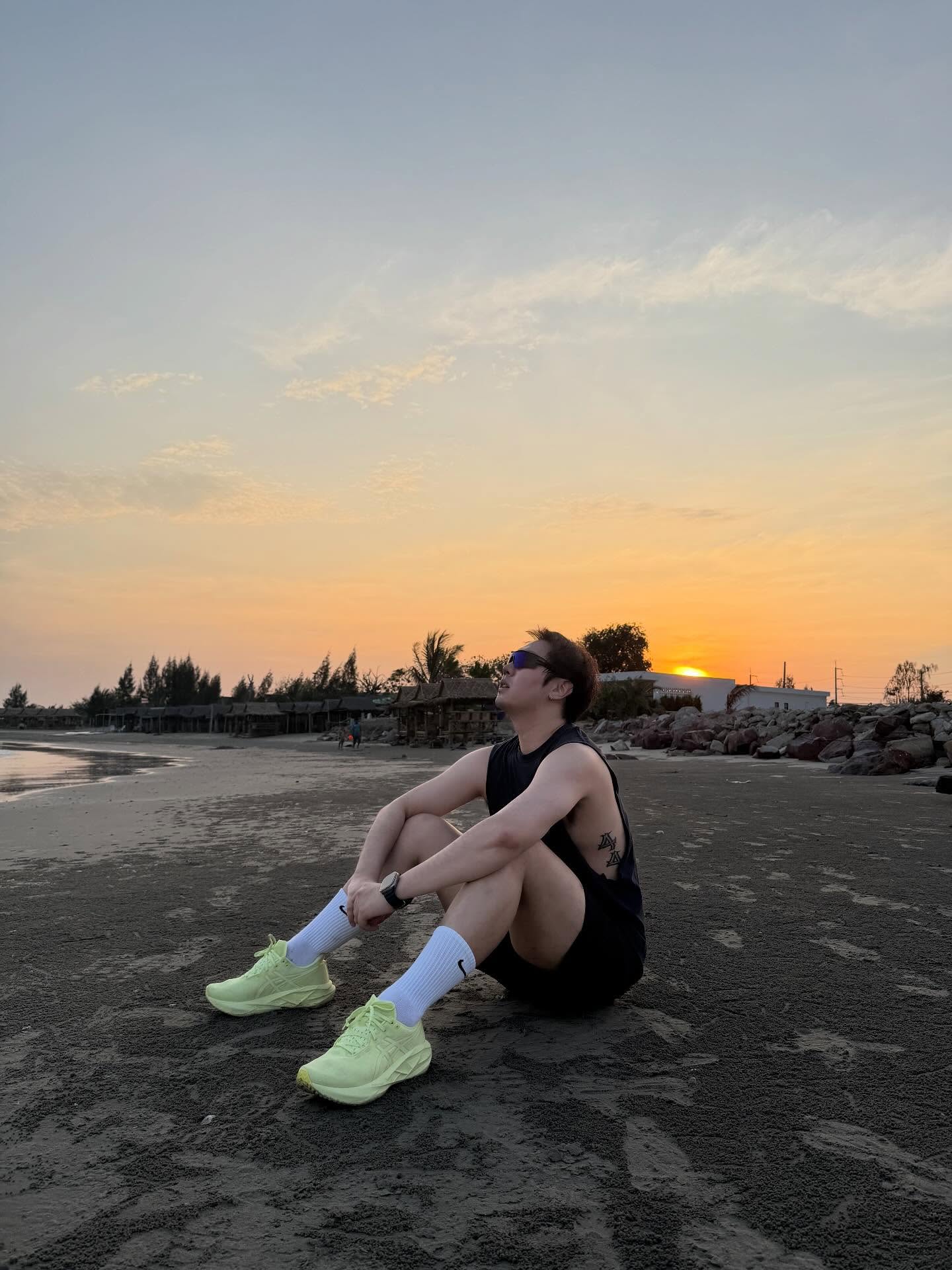 ไวท์ - ณวัชร์ พุ่มโพธิงาม