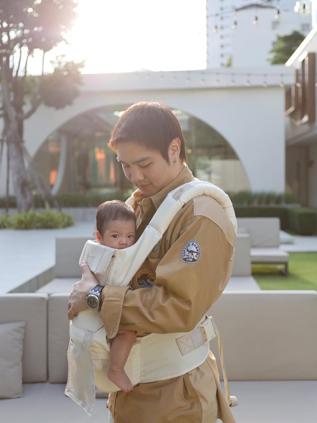 ไวท์ - ณวัชร์ พุ่มโพธิงาม