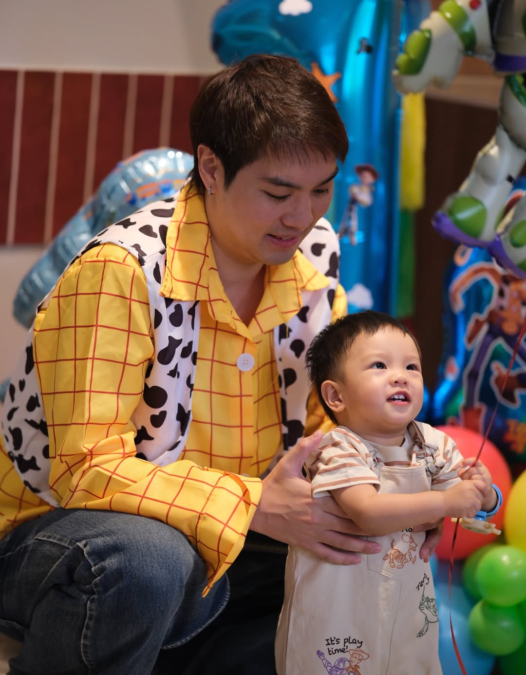 ไวท์ - ณวัชร์ พุ่มโพธิงาม