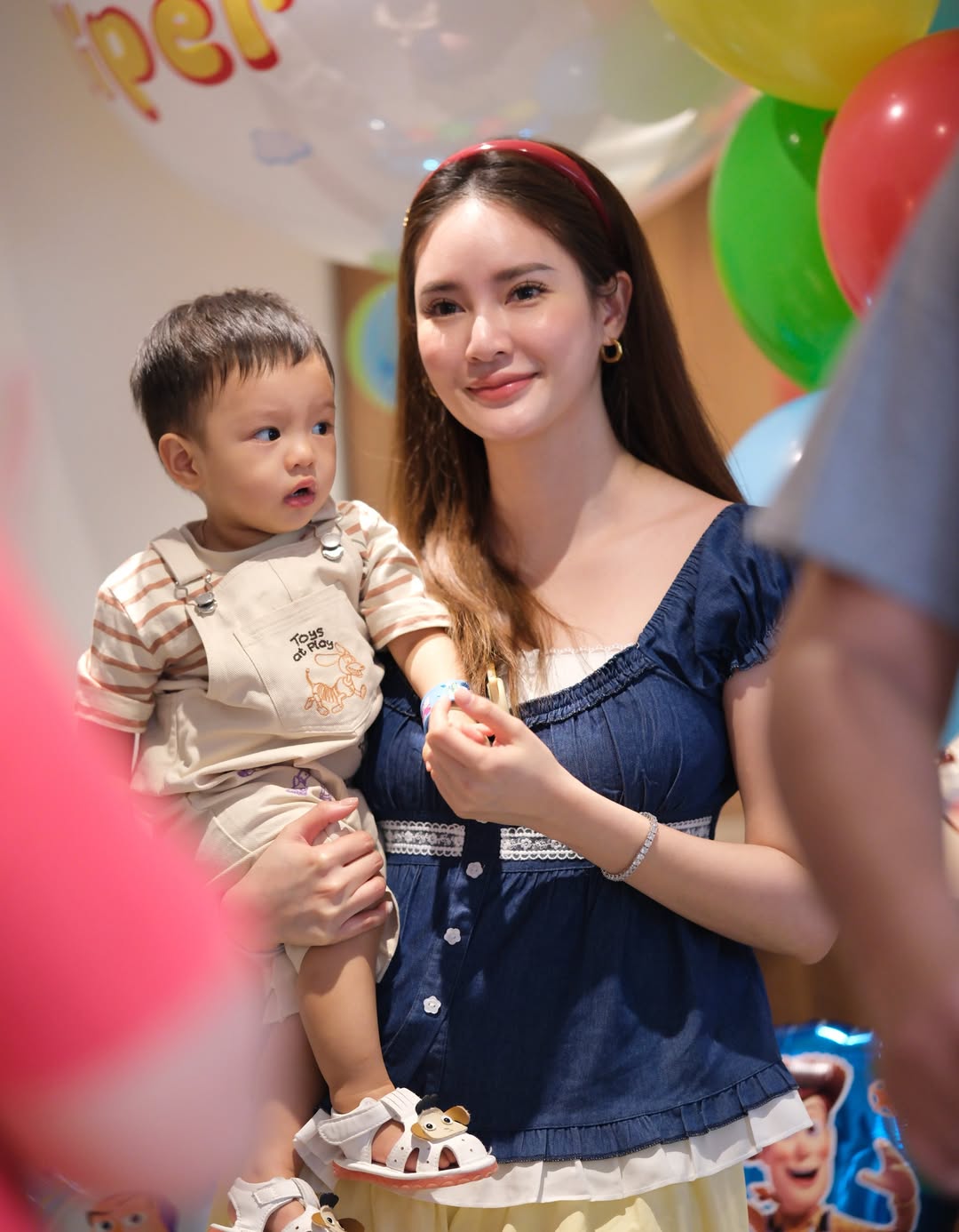ไวท์ - ณวัชร์ พุ่มโพธิงาม