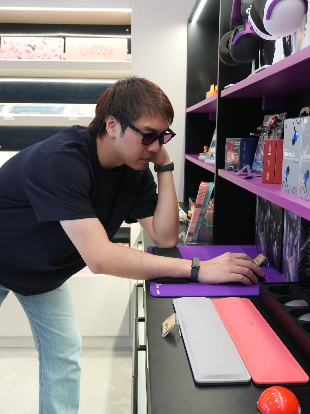 ไวท์ - ณวัชร์ พุ่มโพธิงาม