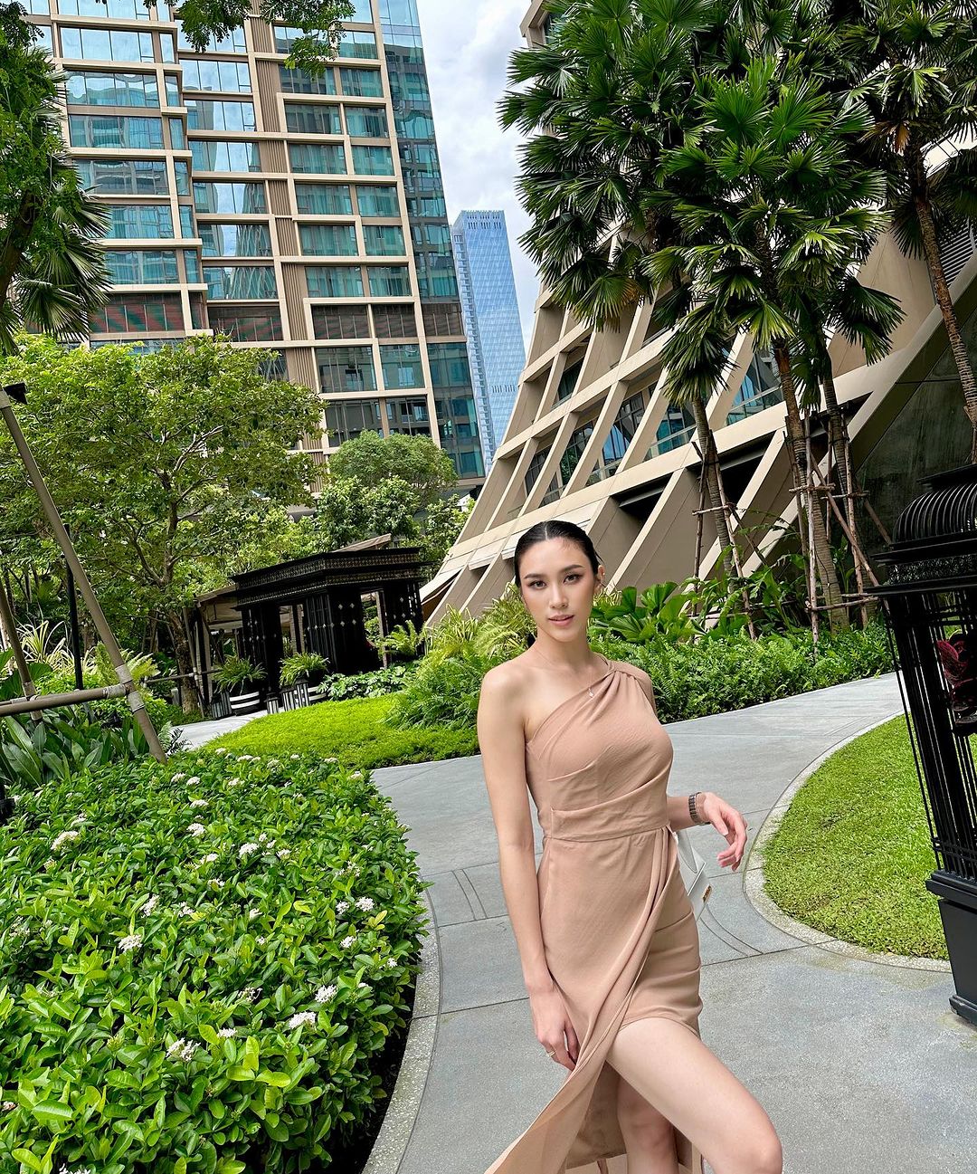พลอย - รัญดภา มันตะลัมพะ
