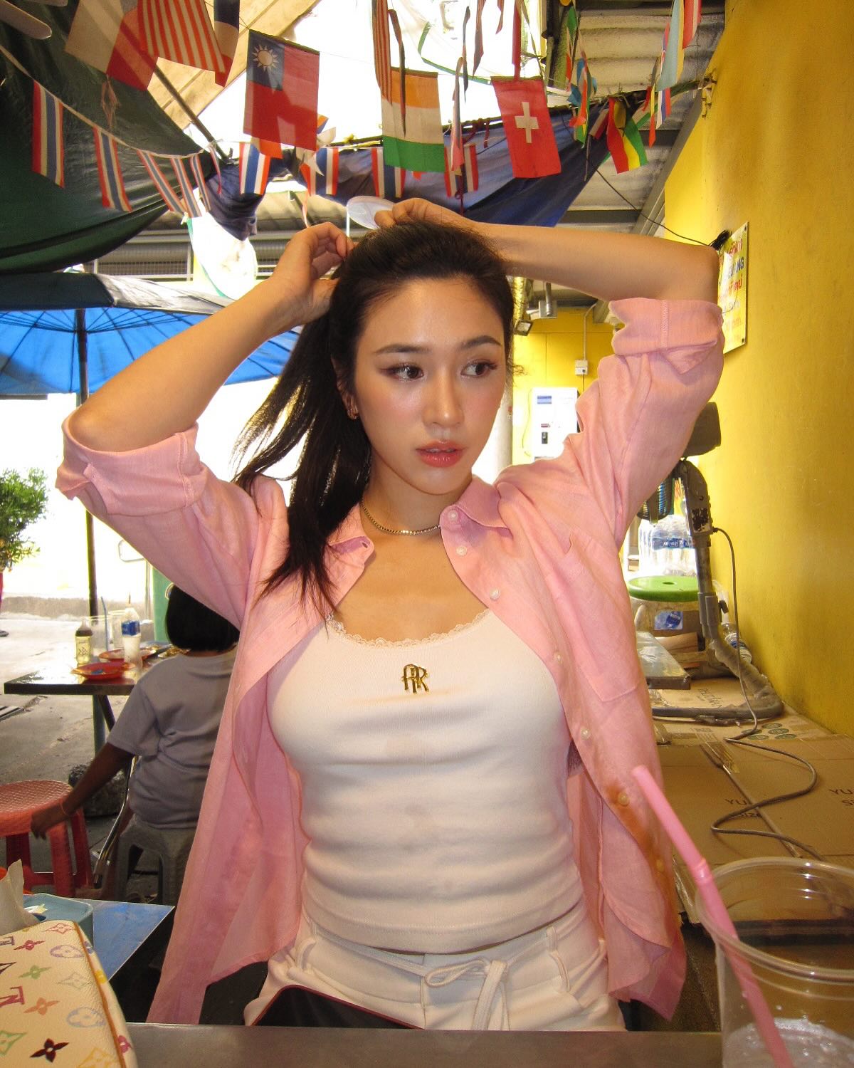พลอย - รัญดภา มันตะลัมพะ