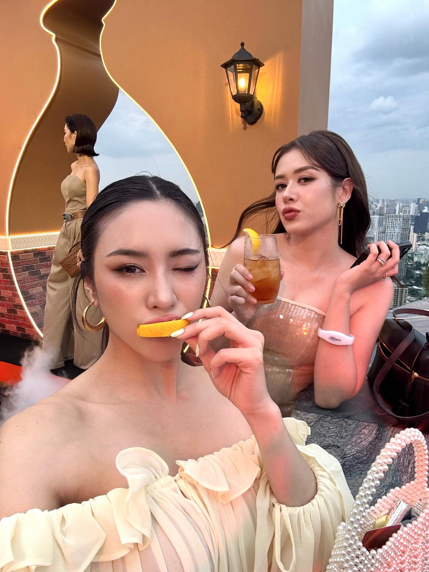 พลอย - รัญดภา มันตะลัมพะ