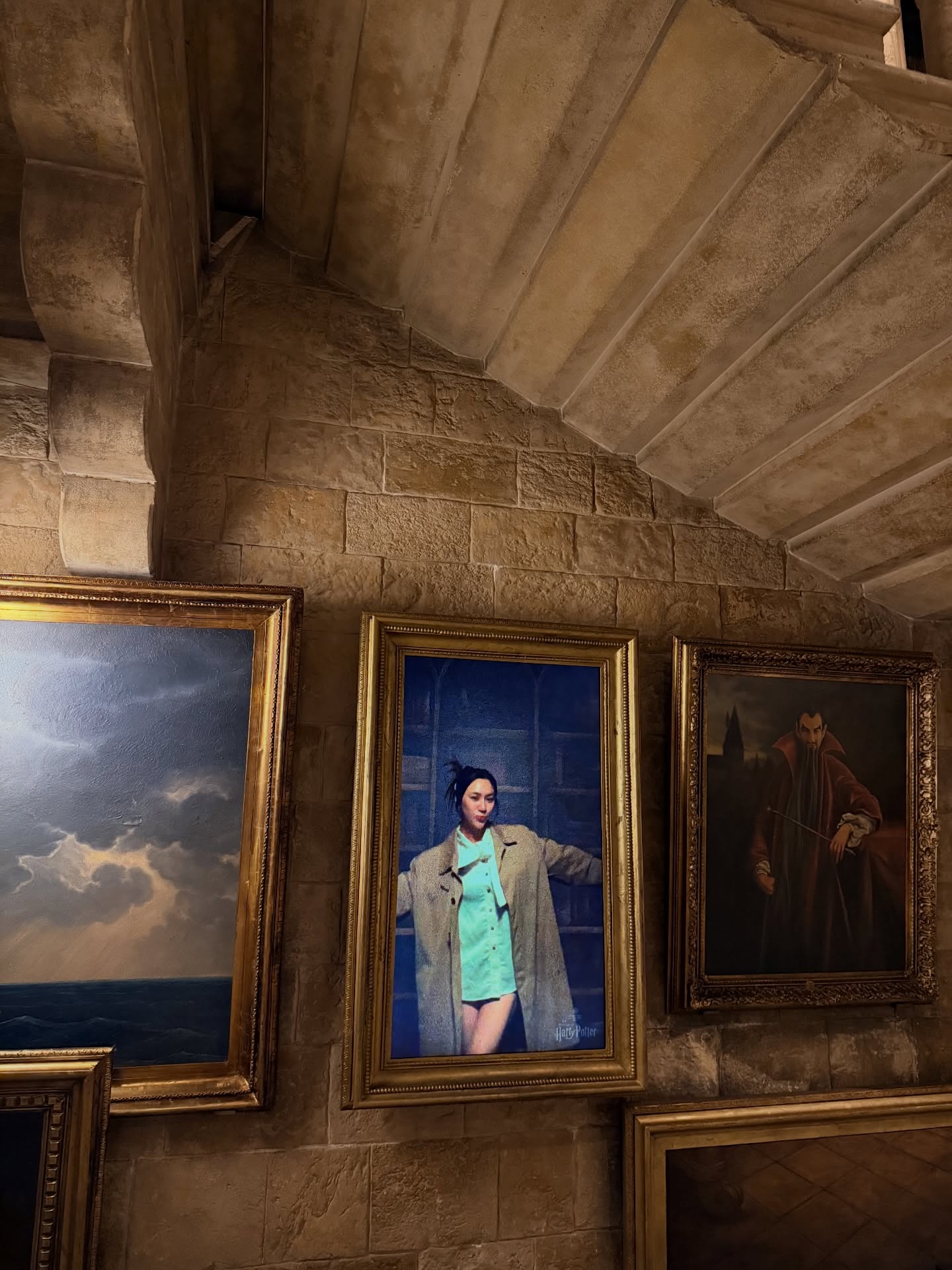 พลอย - รัญดภา มันตะลัมพะ