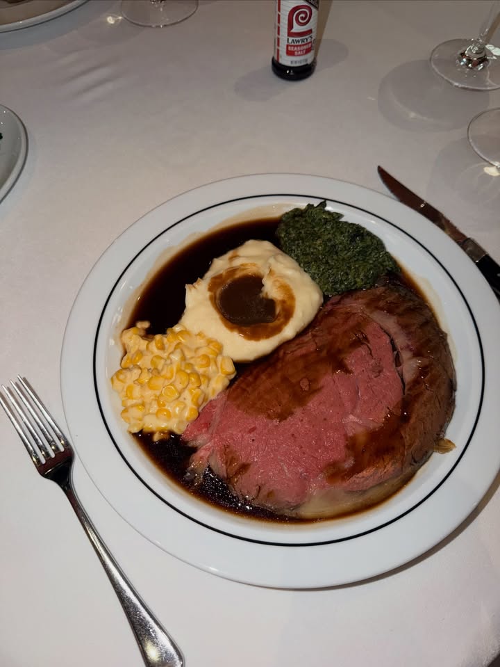 พลอย - รัญดภา มันตะลัมพะ