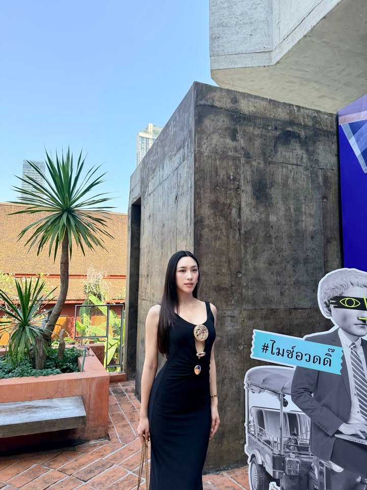 พลอย - รัญดภา มันตะลัมพะ