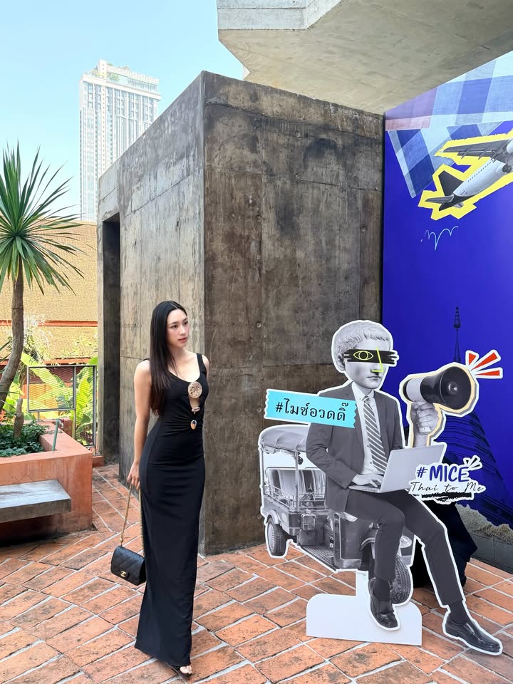 พลอย - รัญดภา มันตะลัมพะ